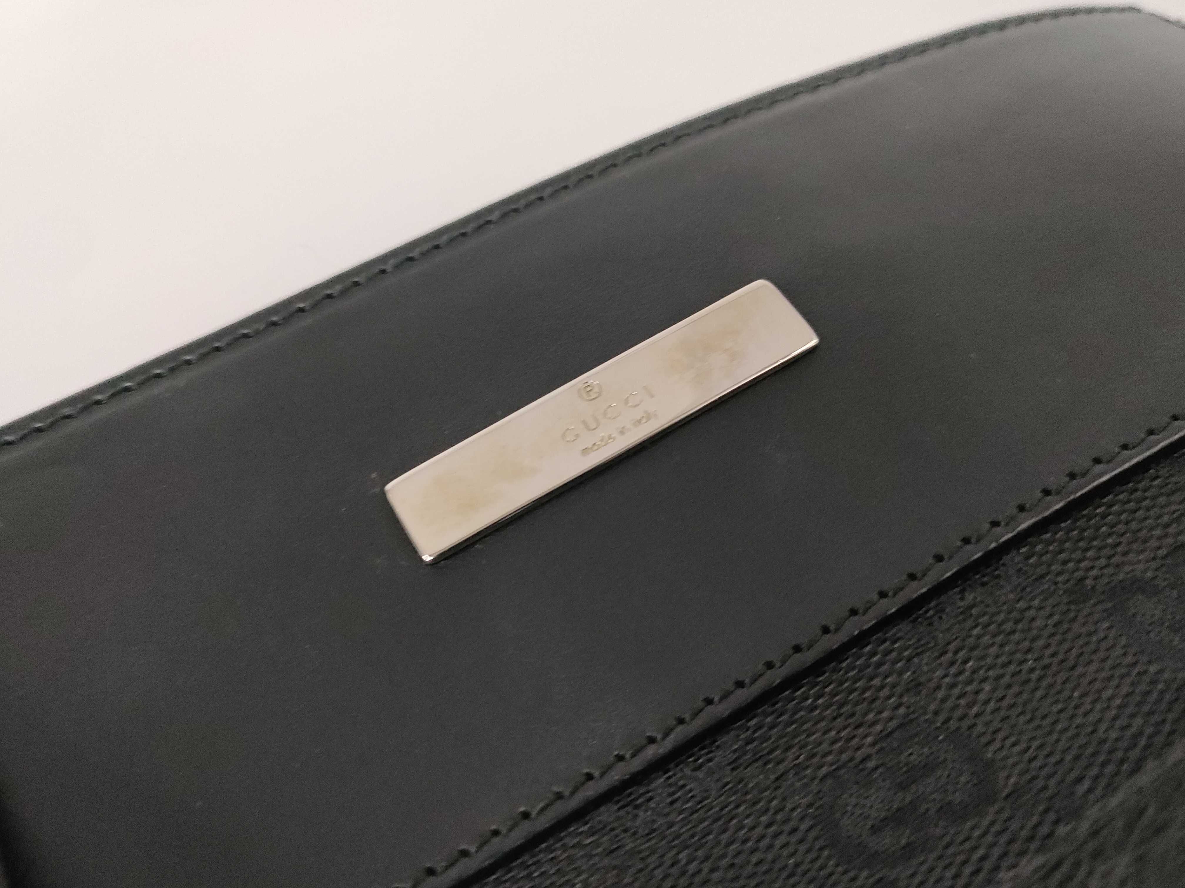 GG Canvas Shoulder Bag — view 13