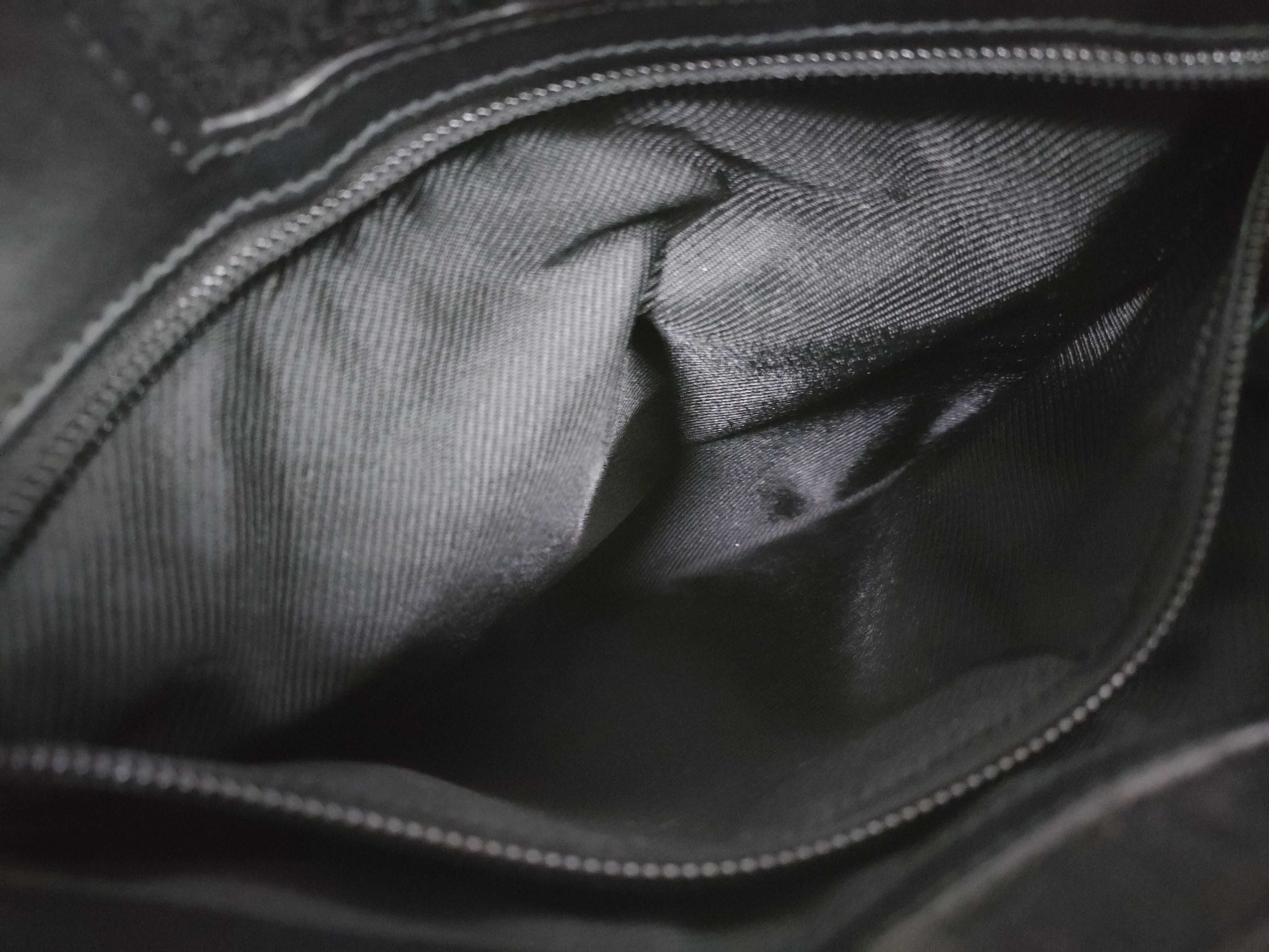 GG Canvas Shoulder Bag — view 10