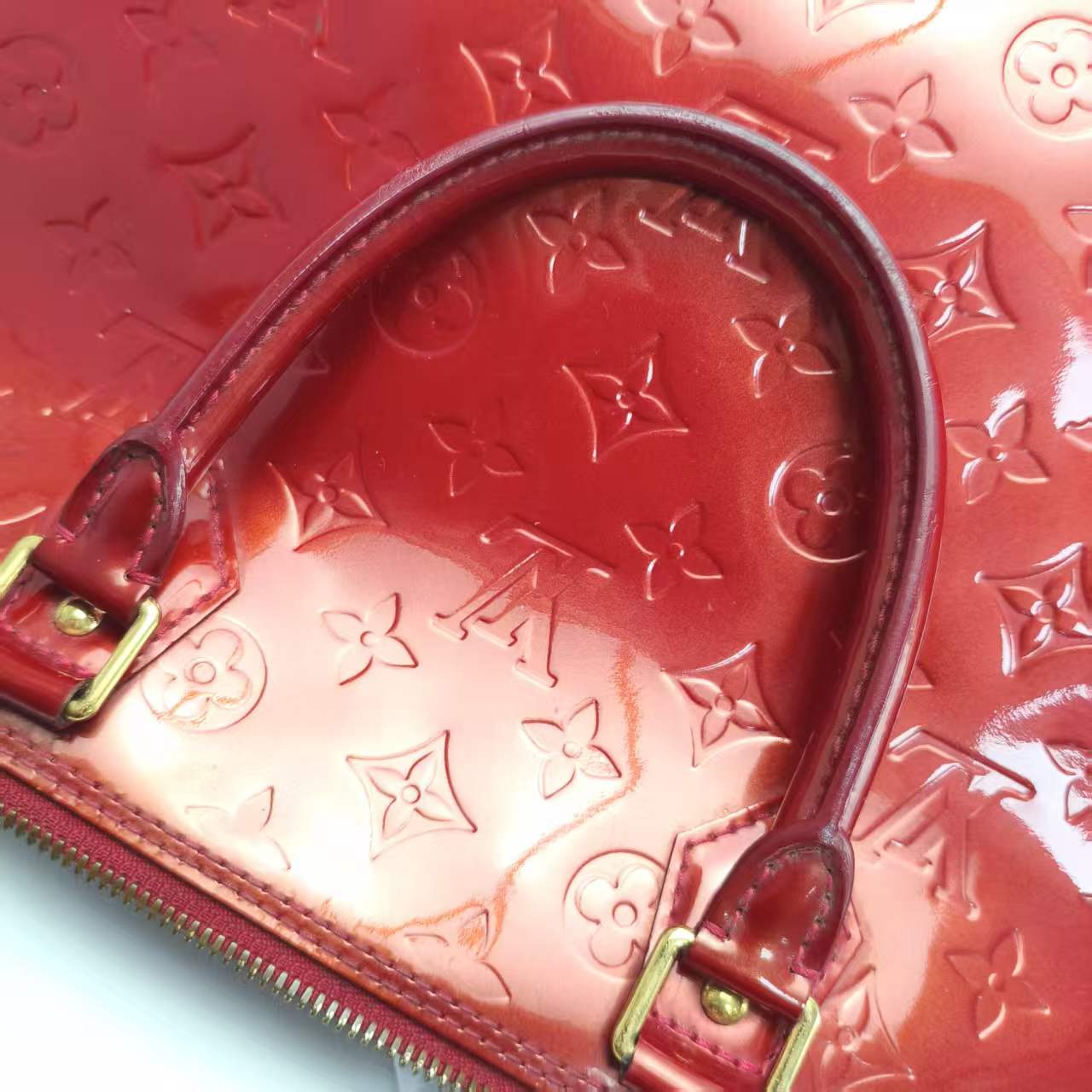 【*Shipped from: China*】LOUIS VUITTON Alma Patent Leather Handbag — view 10
