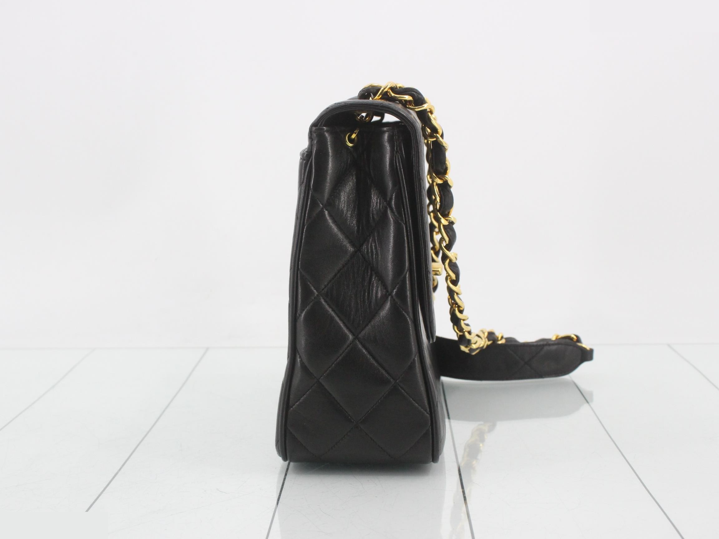 Matelassé 30 Square Black Shoulder Bag, Series 3 — view 4