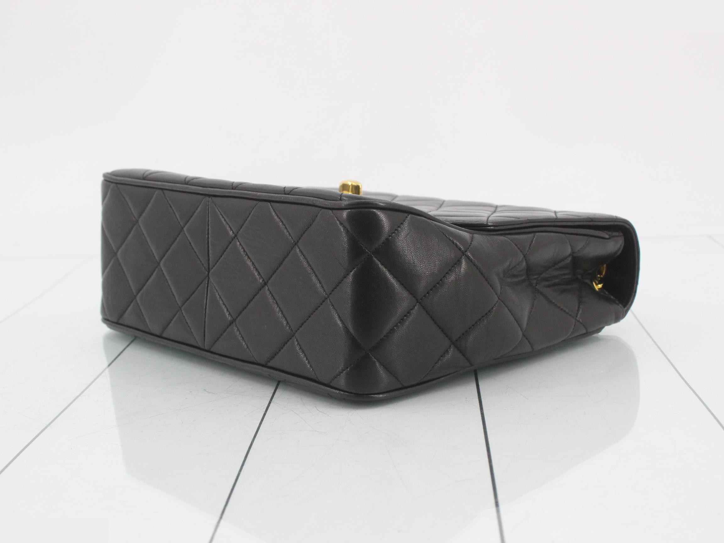 Matelassé 30 Square Black Shoulder Bag, Series 3 — view 6