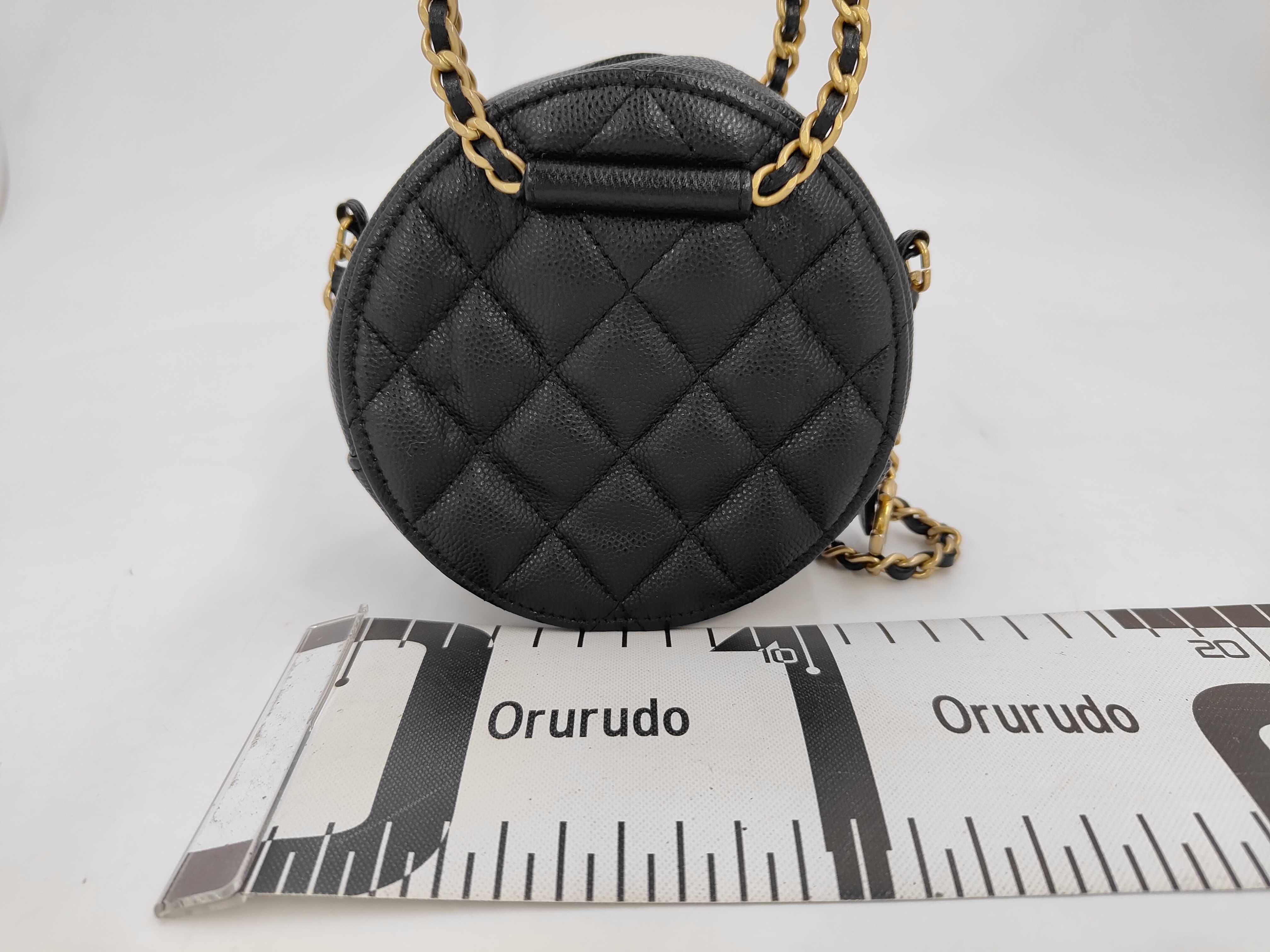 Caviar Skin Round 2WAY Handle Shoulder Bag Matelasse Bag — view 2
