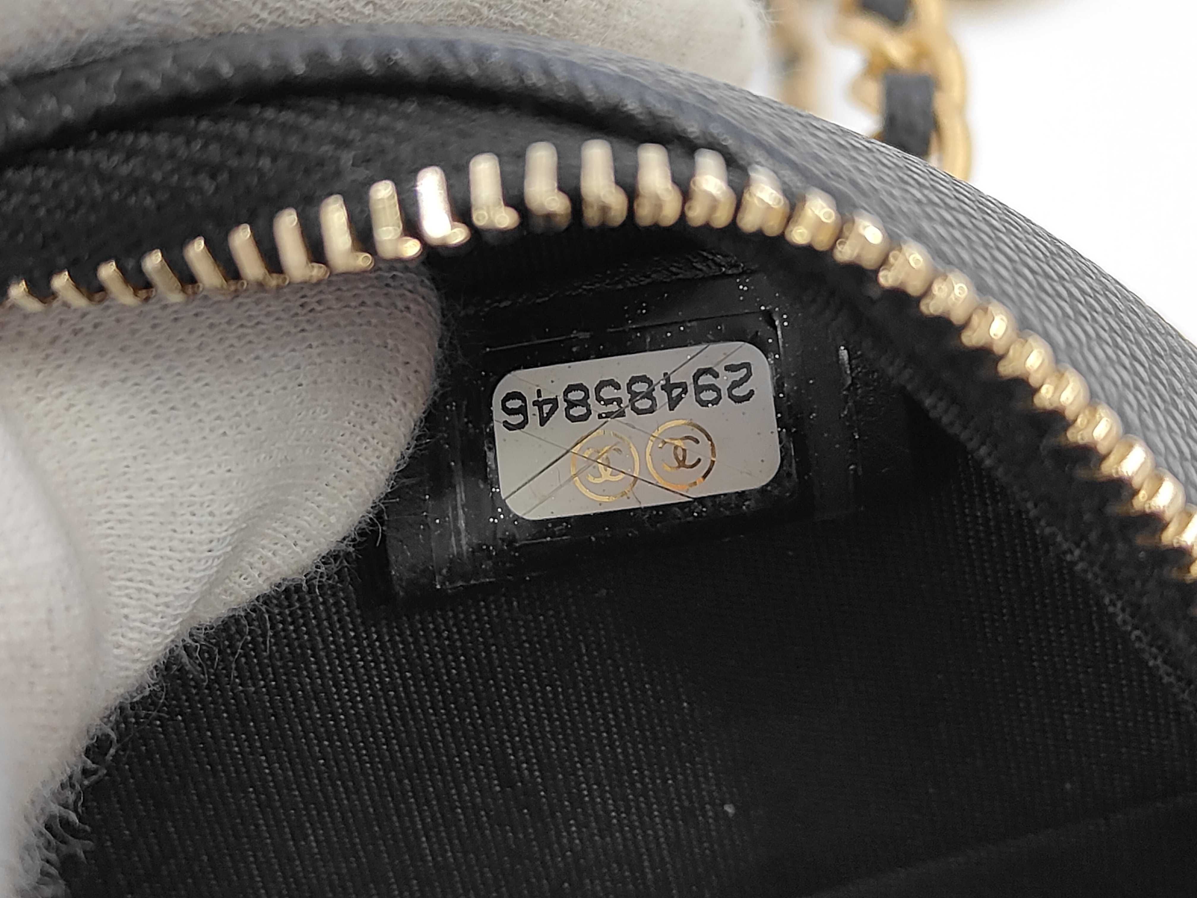 Caviar Skin Round 2WAY Handle Shoulder Bag Matelasse Bag — view 11