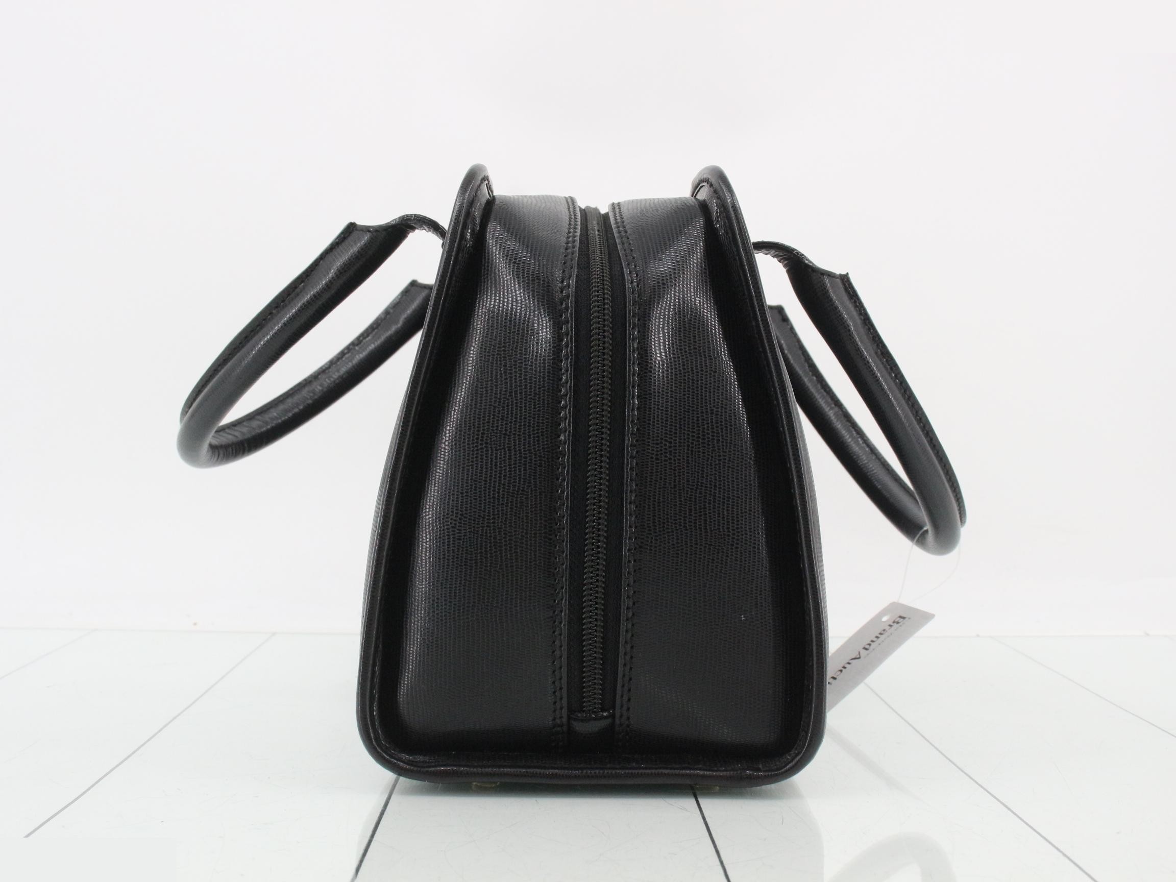 Circle logo leather handbag — view 4