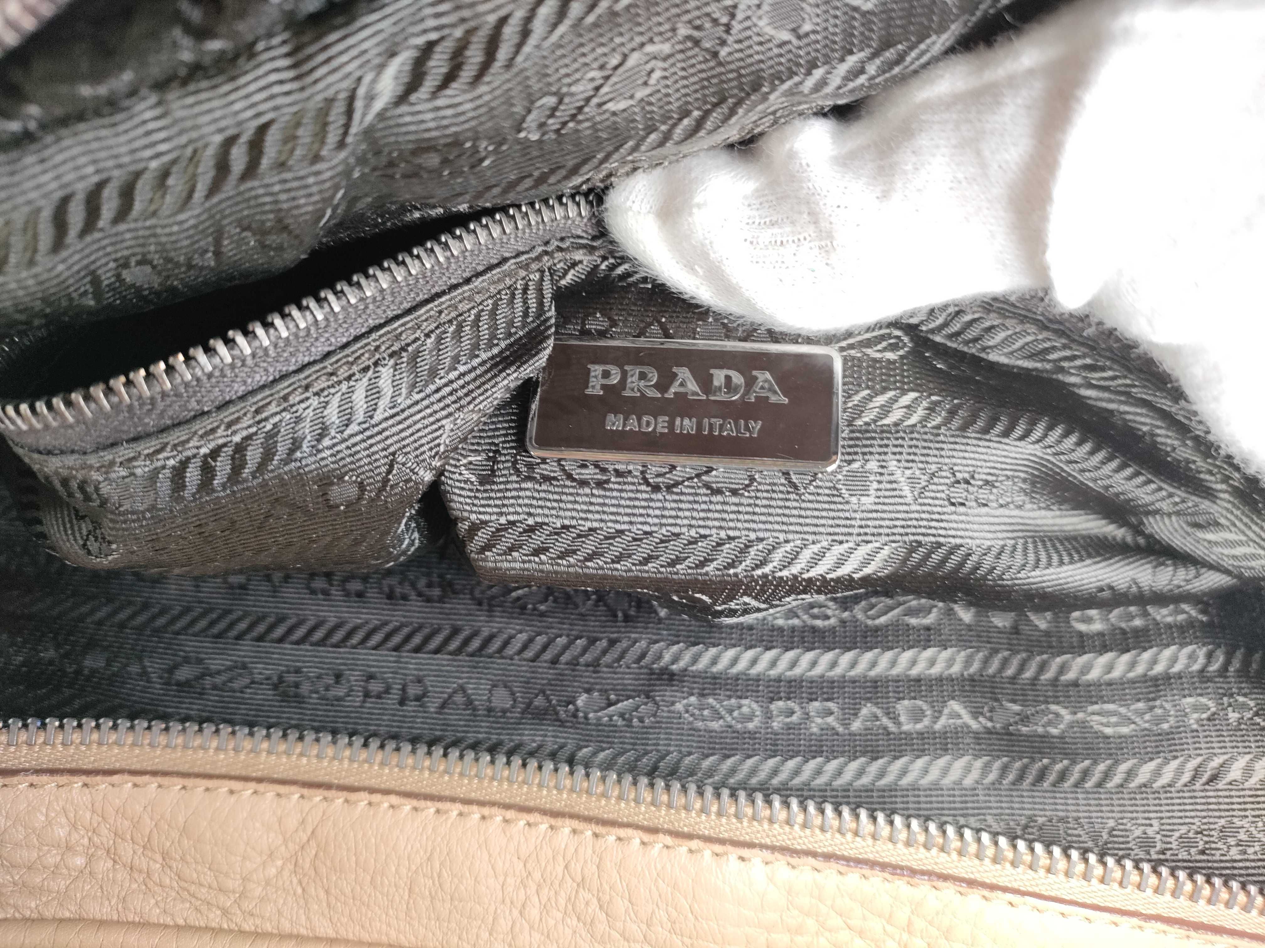 Logo Messenger Leather Shoulder Bag — view 14