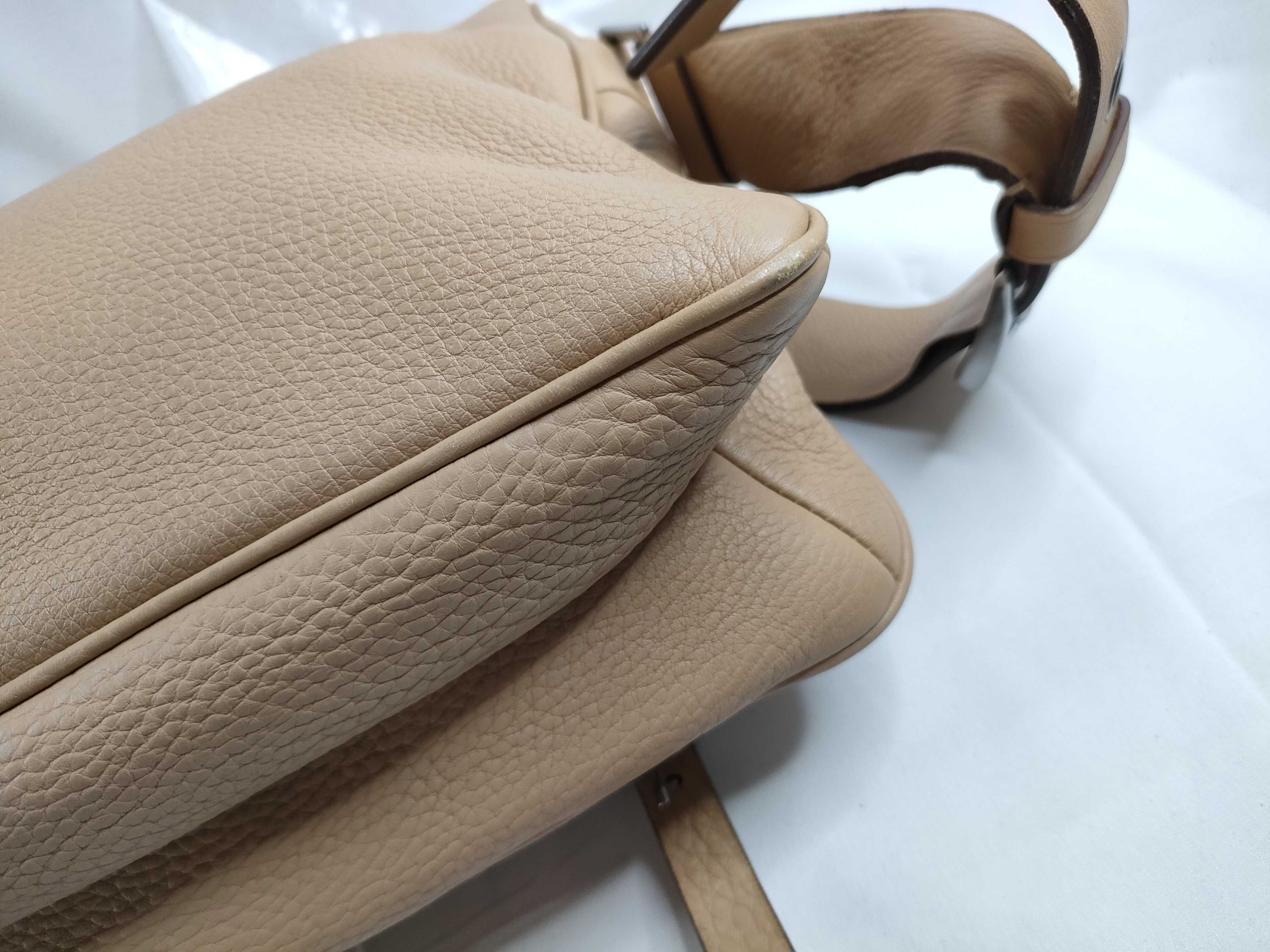 Logo Messenger Leather Shoulder Bag — view 5