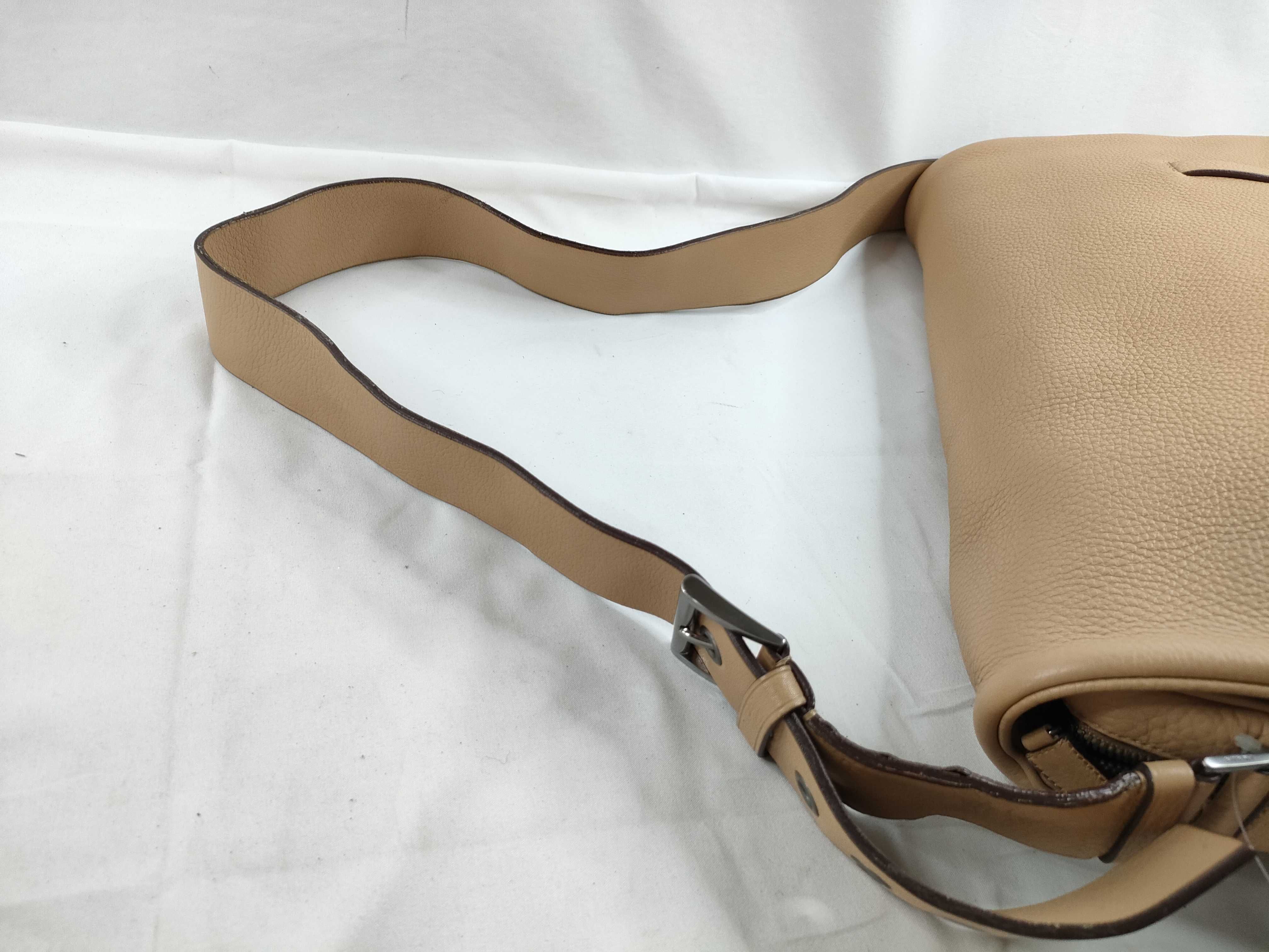 Logo Messenger Leather Shoulder Bag — view 6