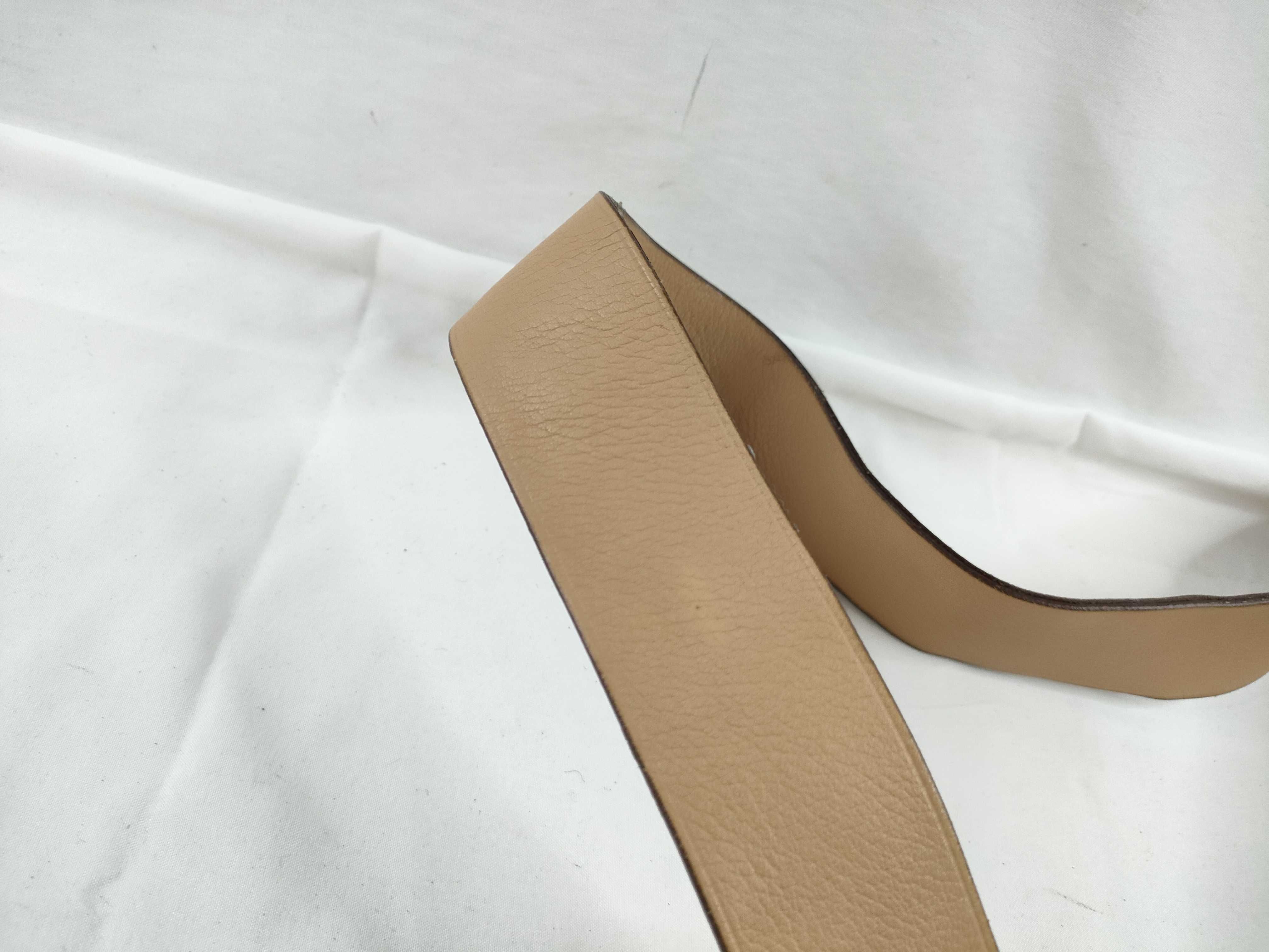 Logo Messenger Leather Shoulder Bag — view 7