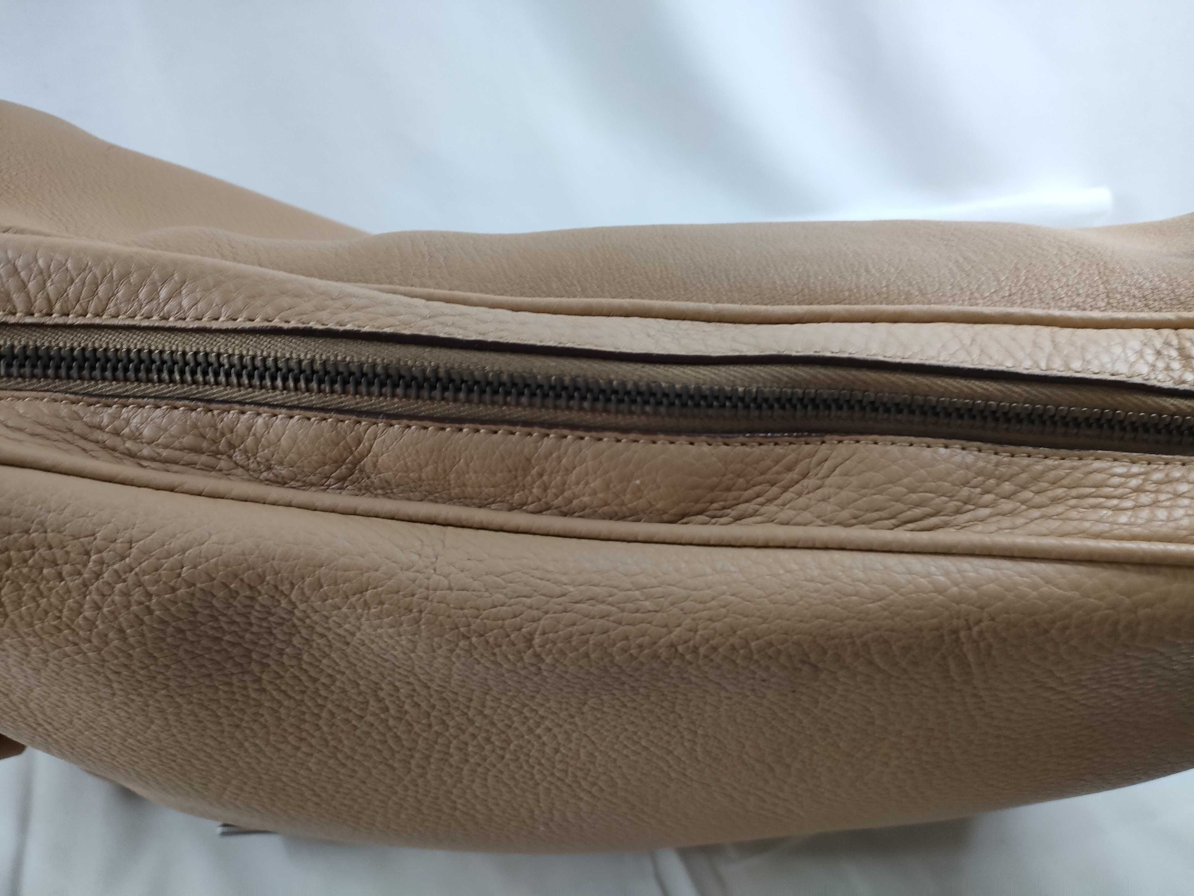 Logo Messenger Leather Shoulder Bag — view 10