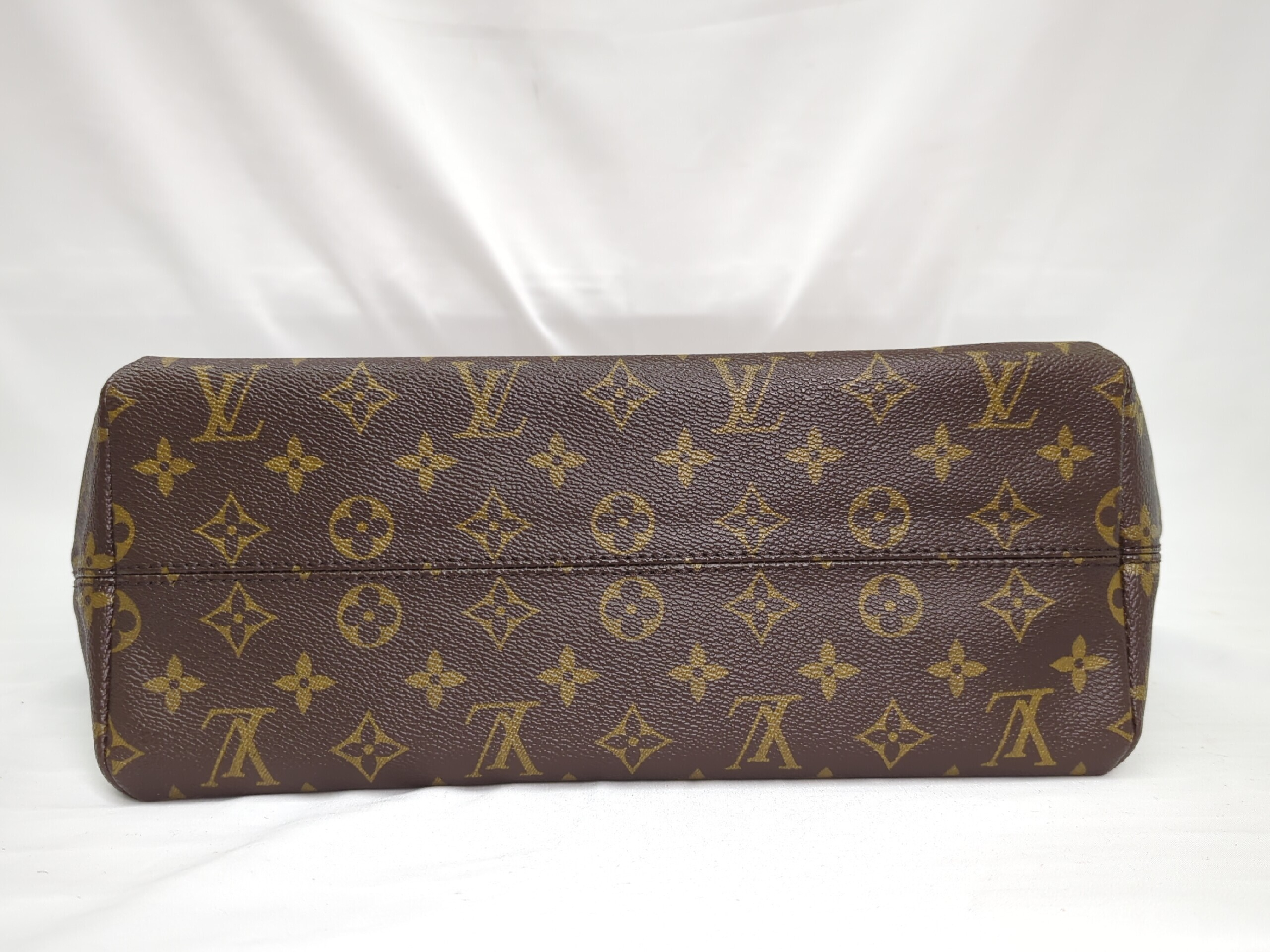 M40608 Monogram Raspail PM Tote Bag — view 5
