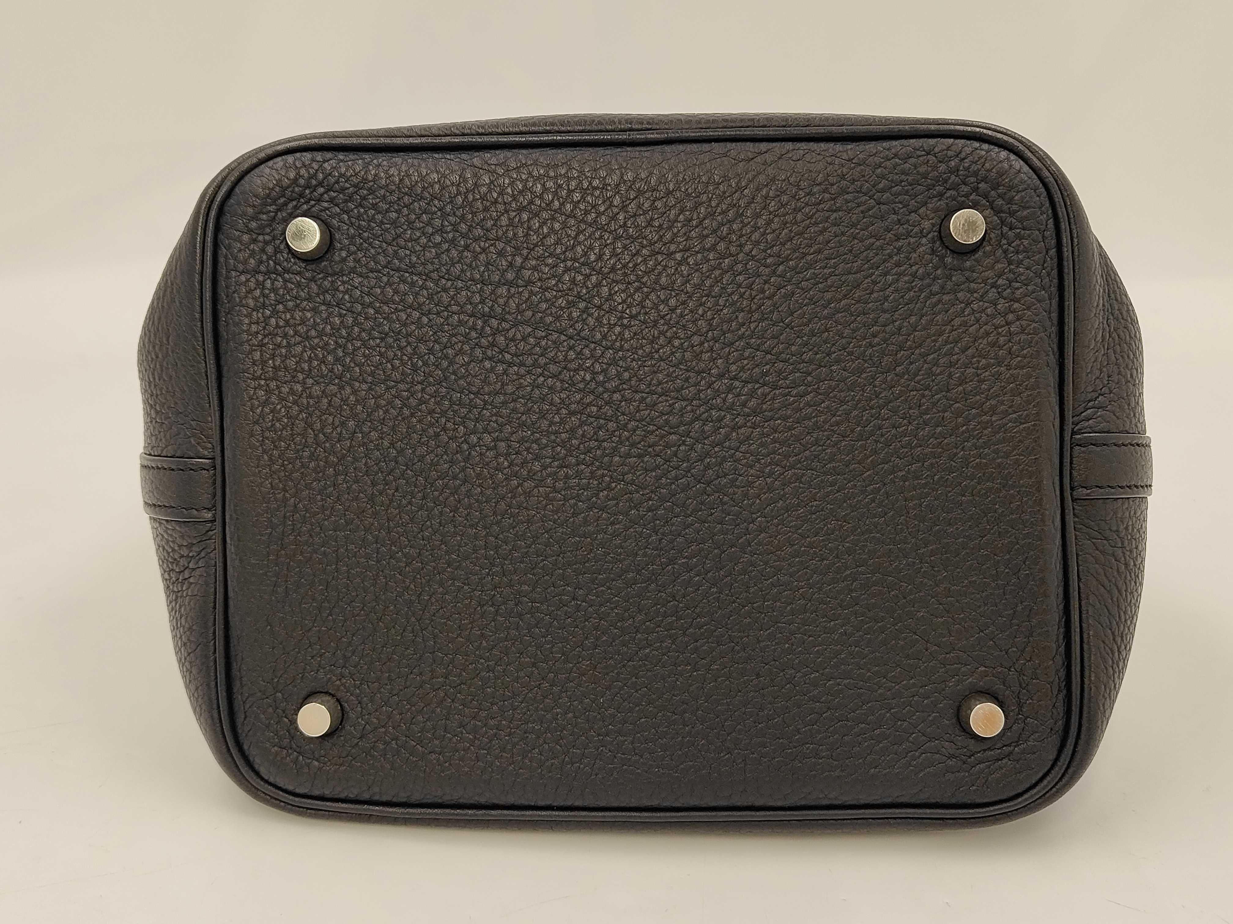 Picotin Lock 22 Silver Hardware Noir [Stamp] K Handbag — view 6