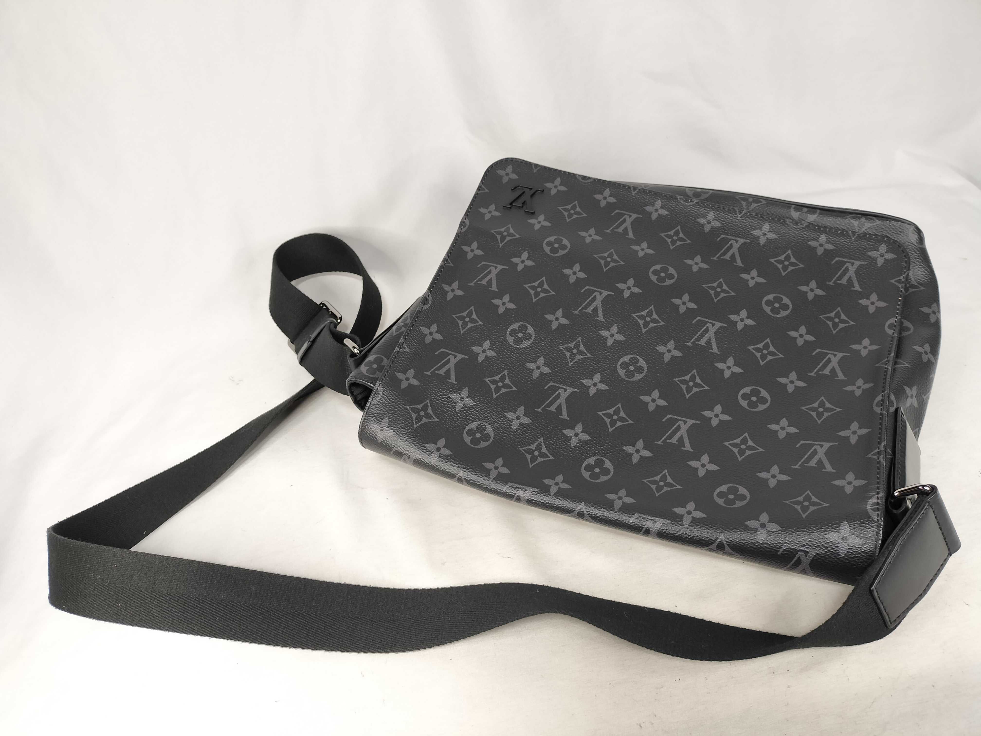 District Shoulder Bag — view 3