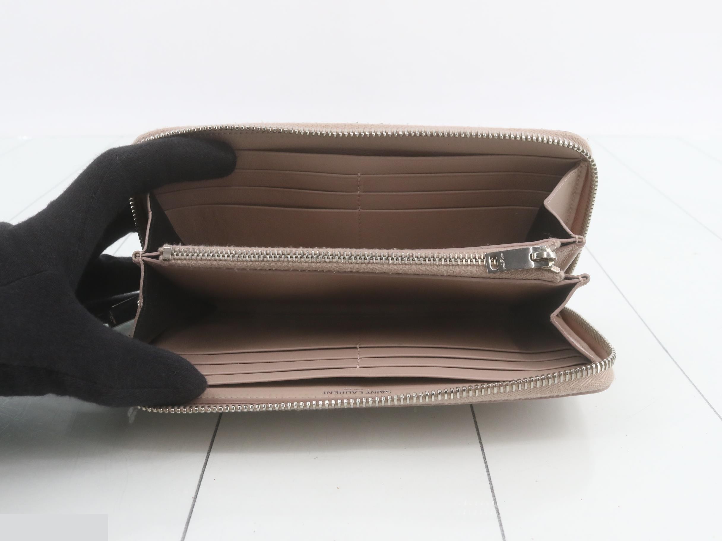 logo long wallet, round shape, leather, beige — view 4