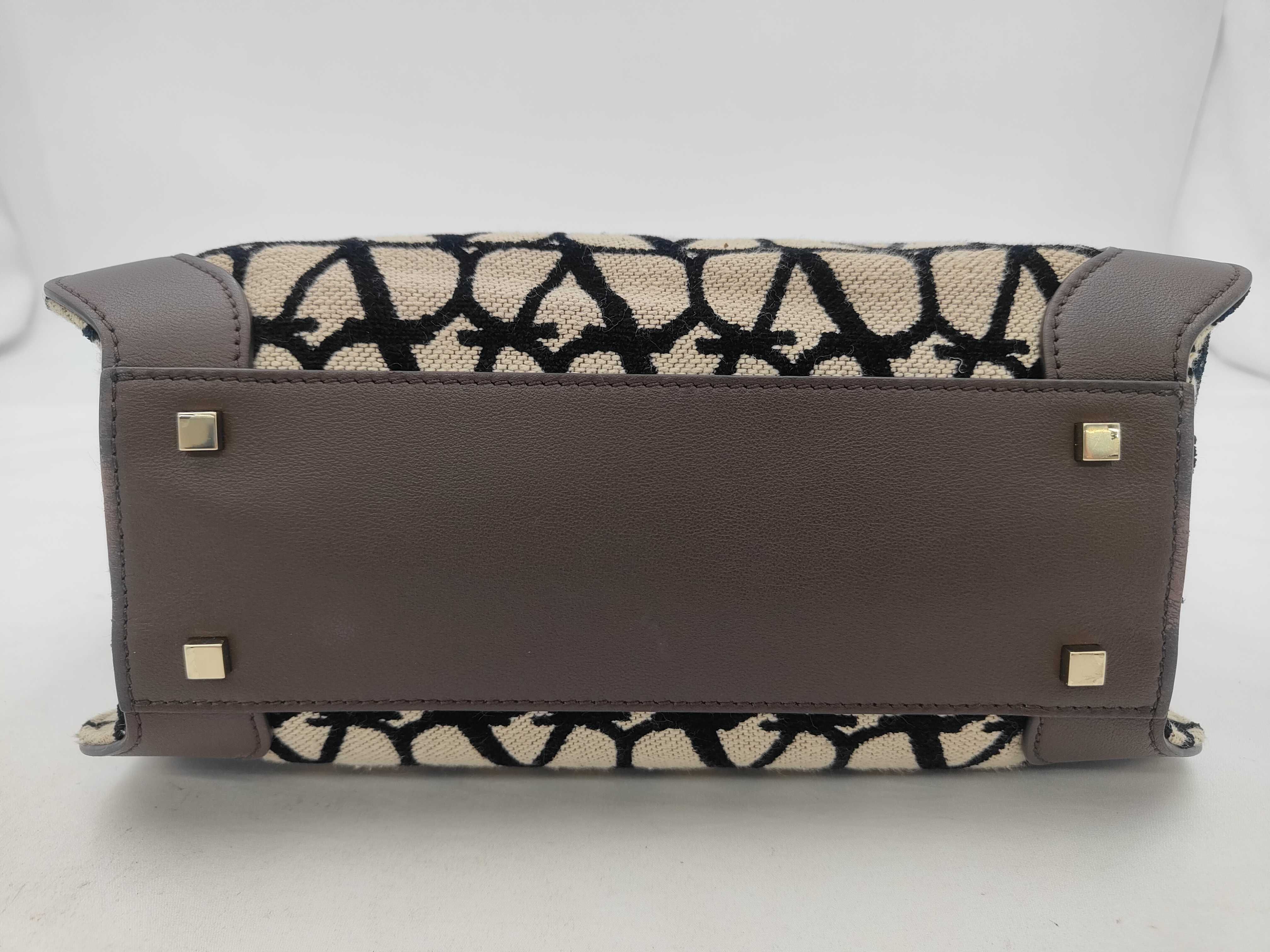 V-logo 2-way brown canvas handbag — view 7