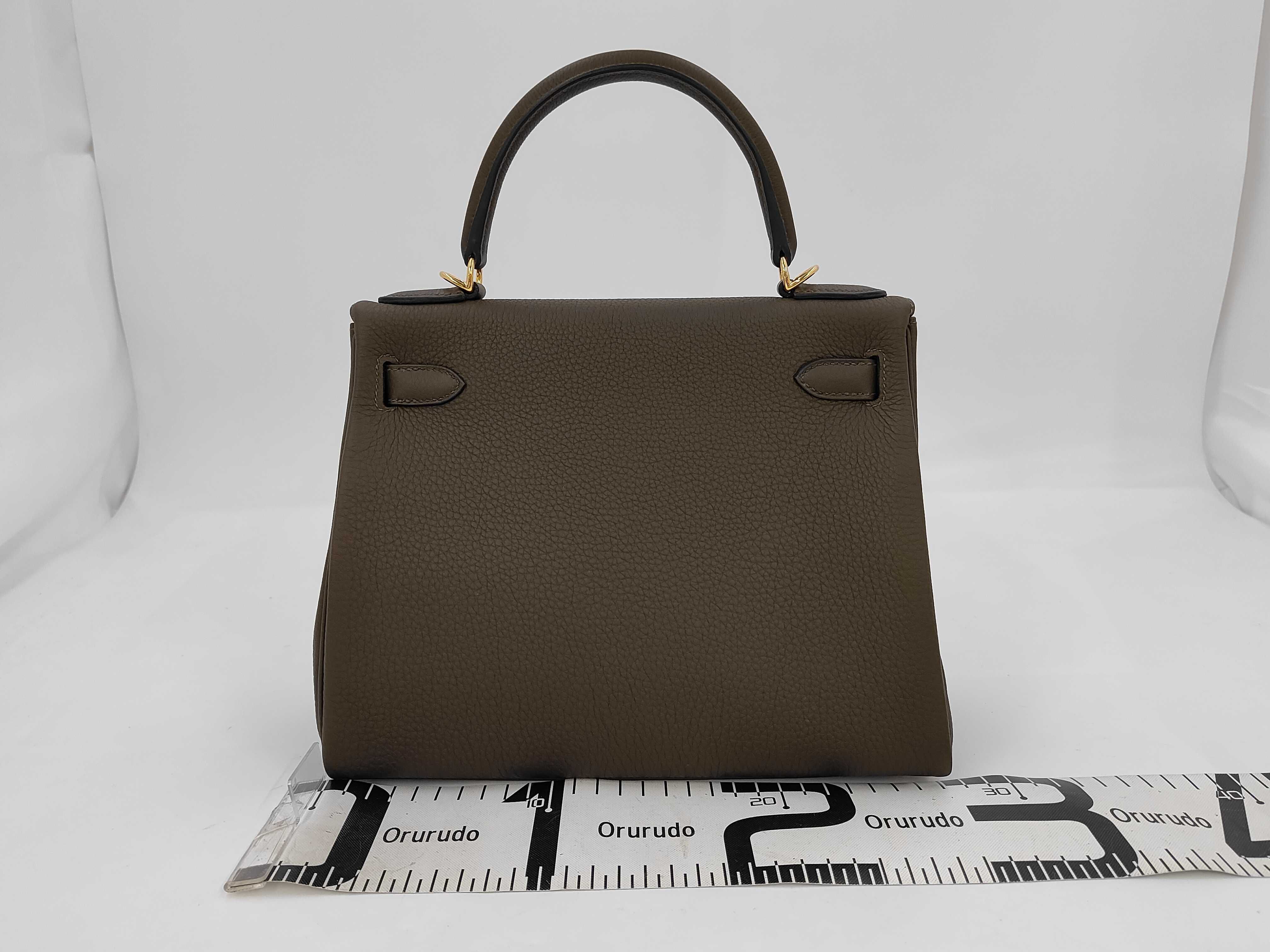 Kelly 28 Togo Vert Roden GD Hardware G Stamp Shoulder Bag — view 2