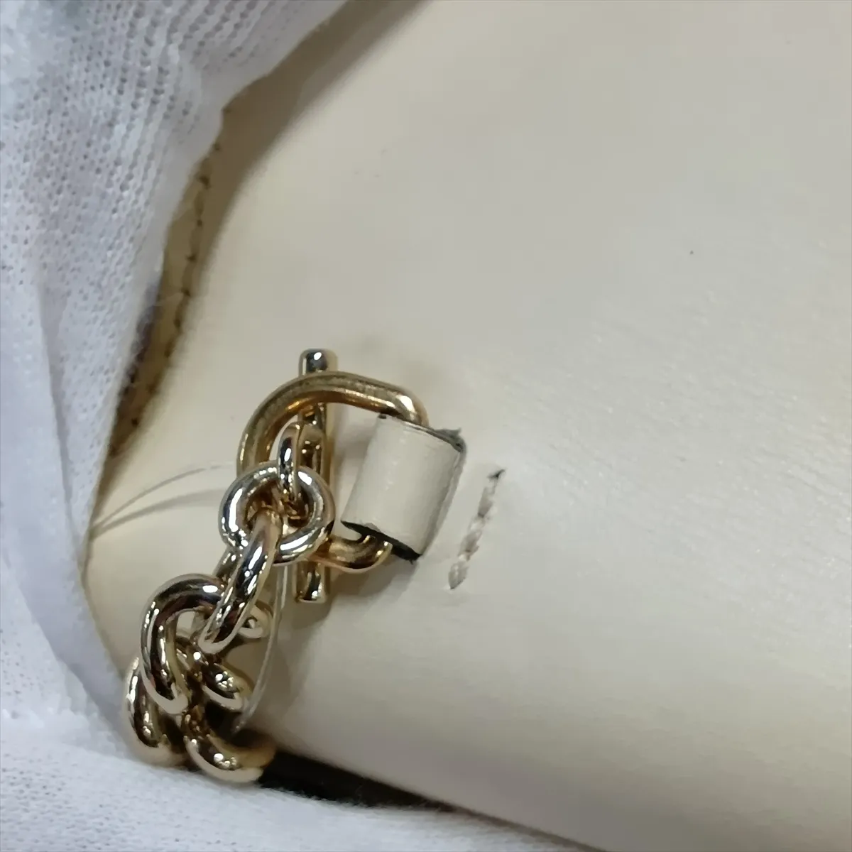 Guccissima Leather Chain Wallet White 431408 — view 15
