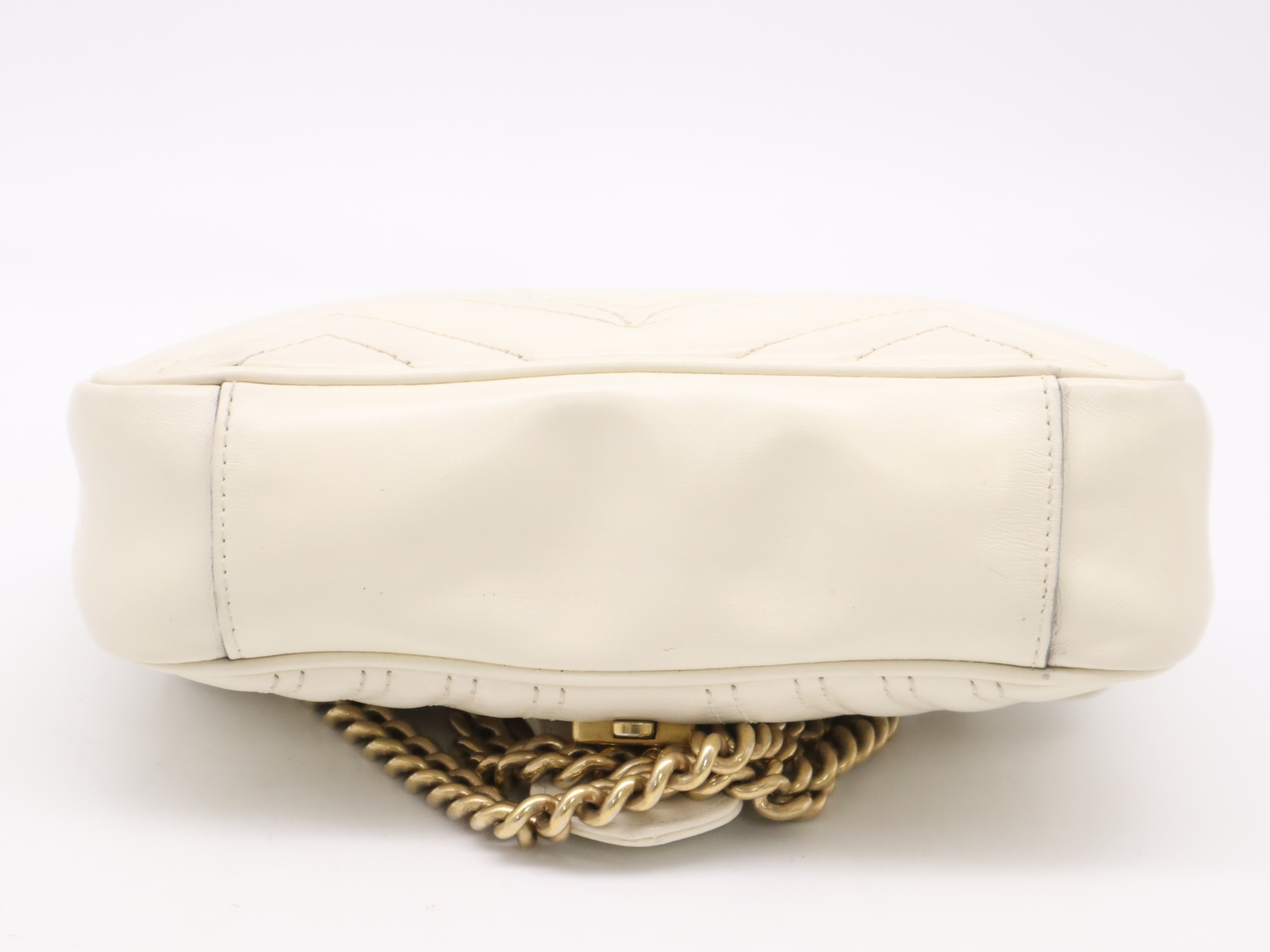 446744GG Marmont Small Shoulder Bag, Chain Shoulder Strap, Quilted, Beige, with Dust Bag — view 4