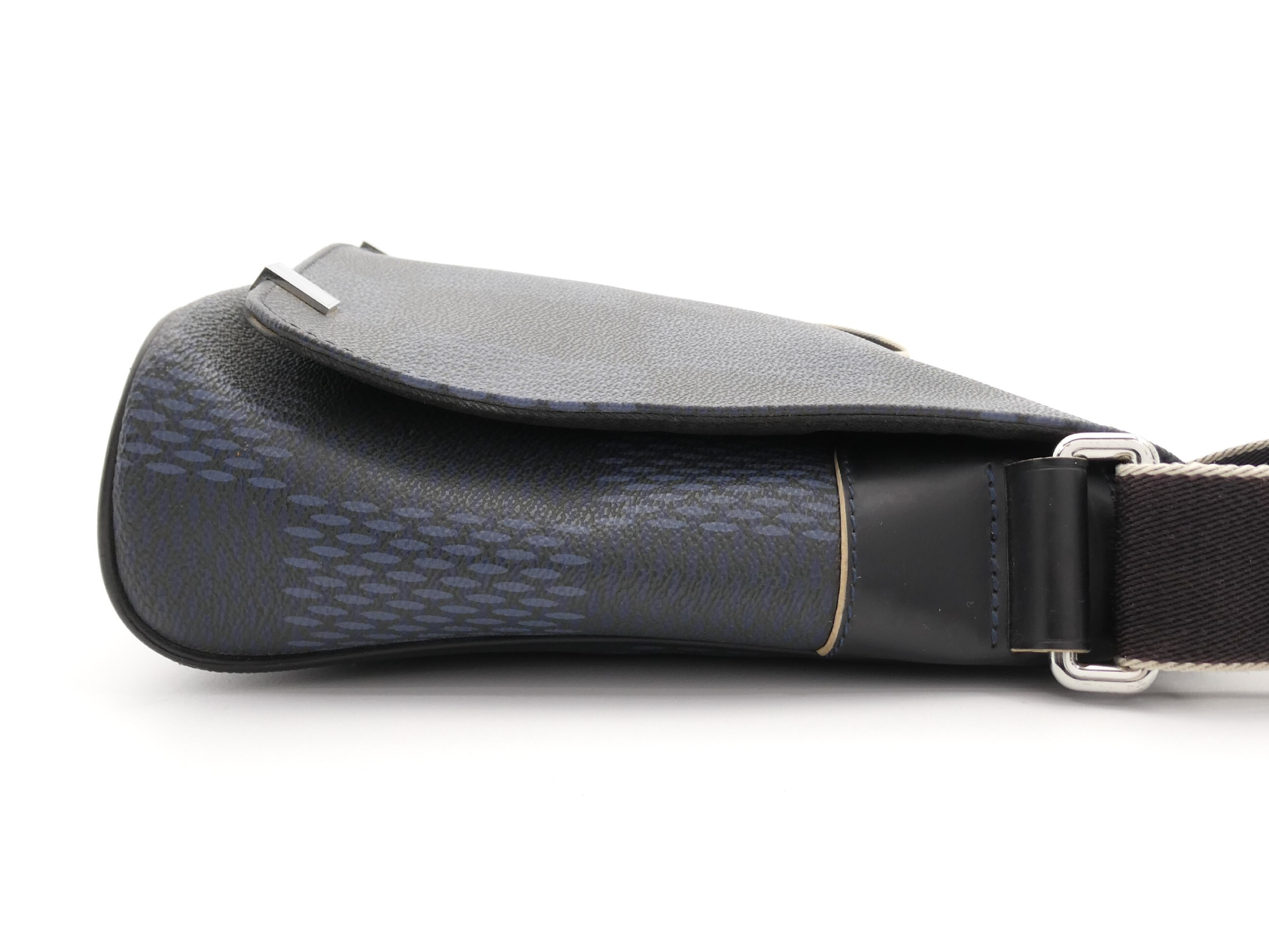 Damier Cobalt District PM Latitude Shoulder Bag — view 4