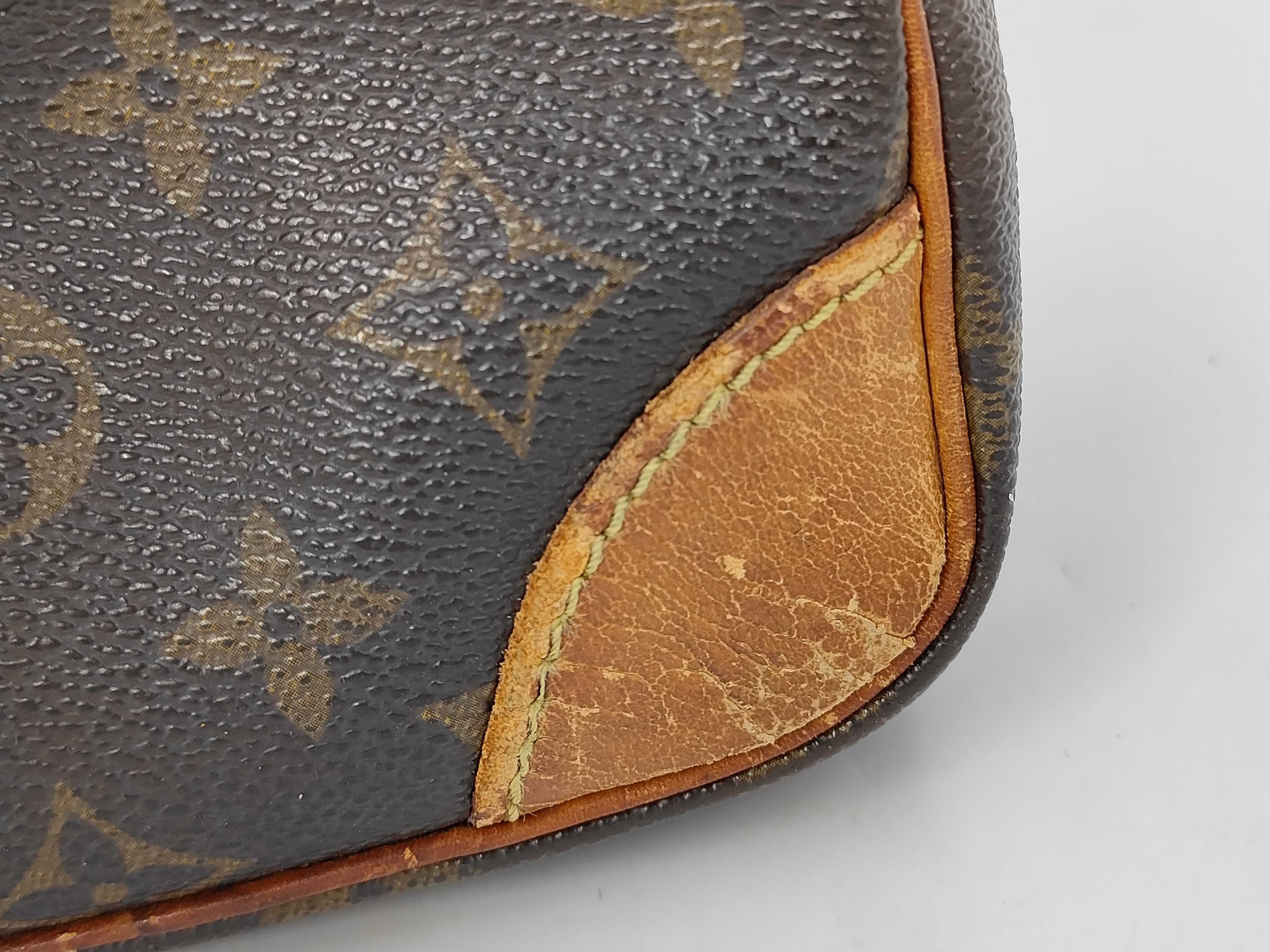 Monogram Amazon 882TH Shoulder Bag — view 9