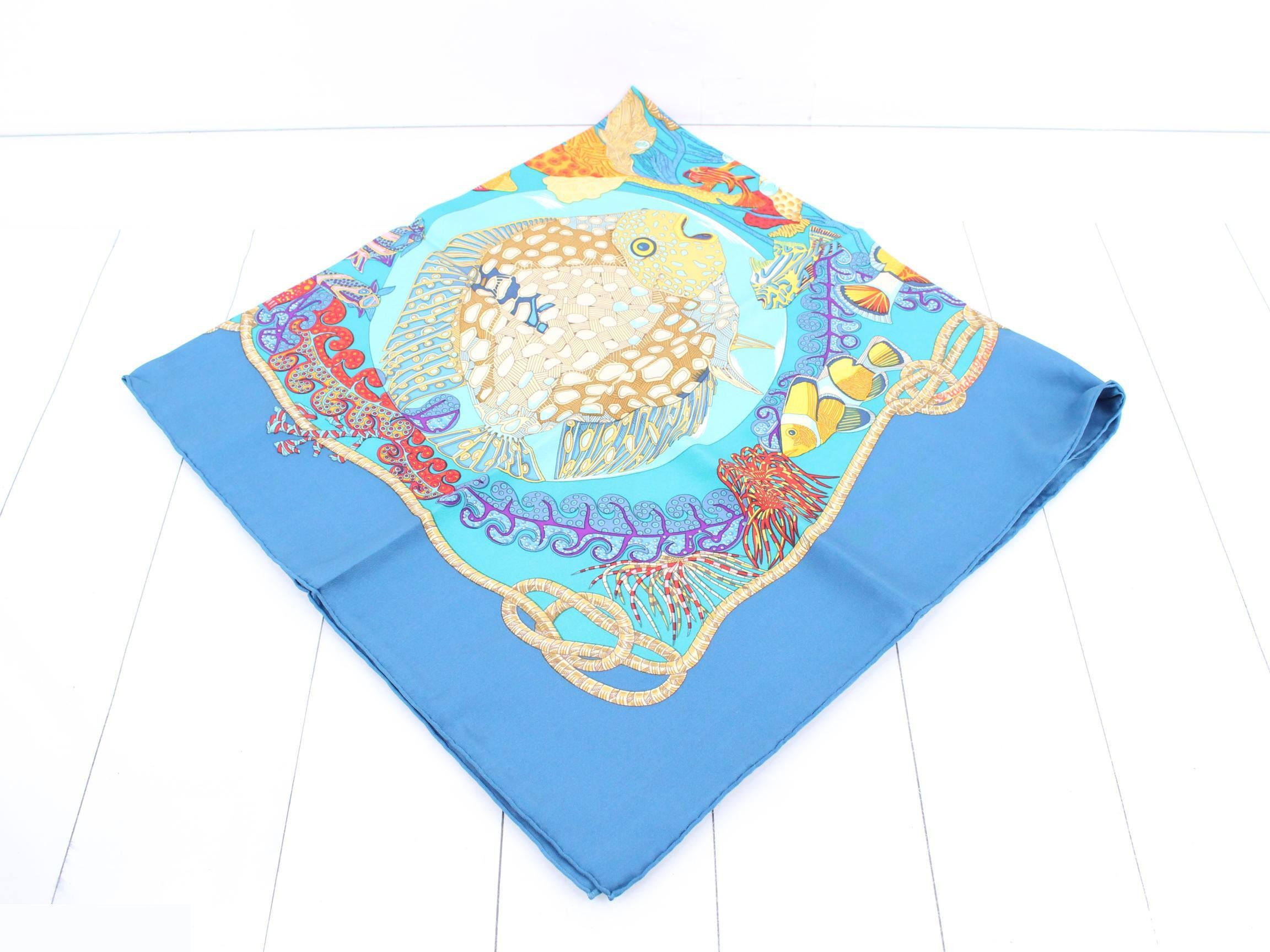 Carre 90 Scarf — view 2