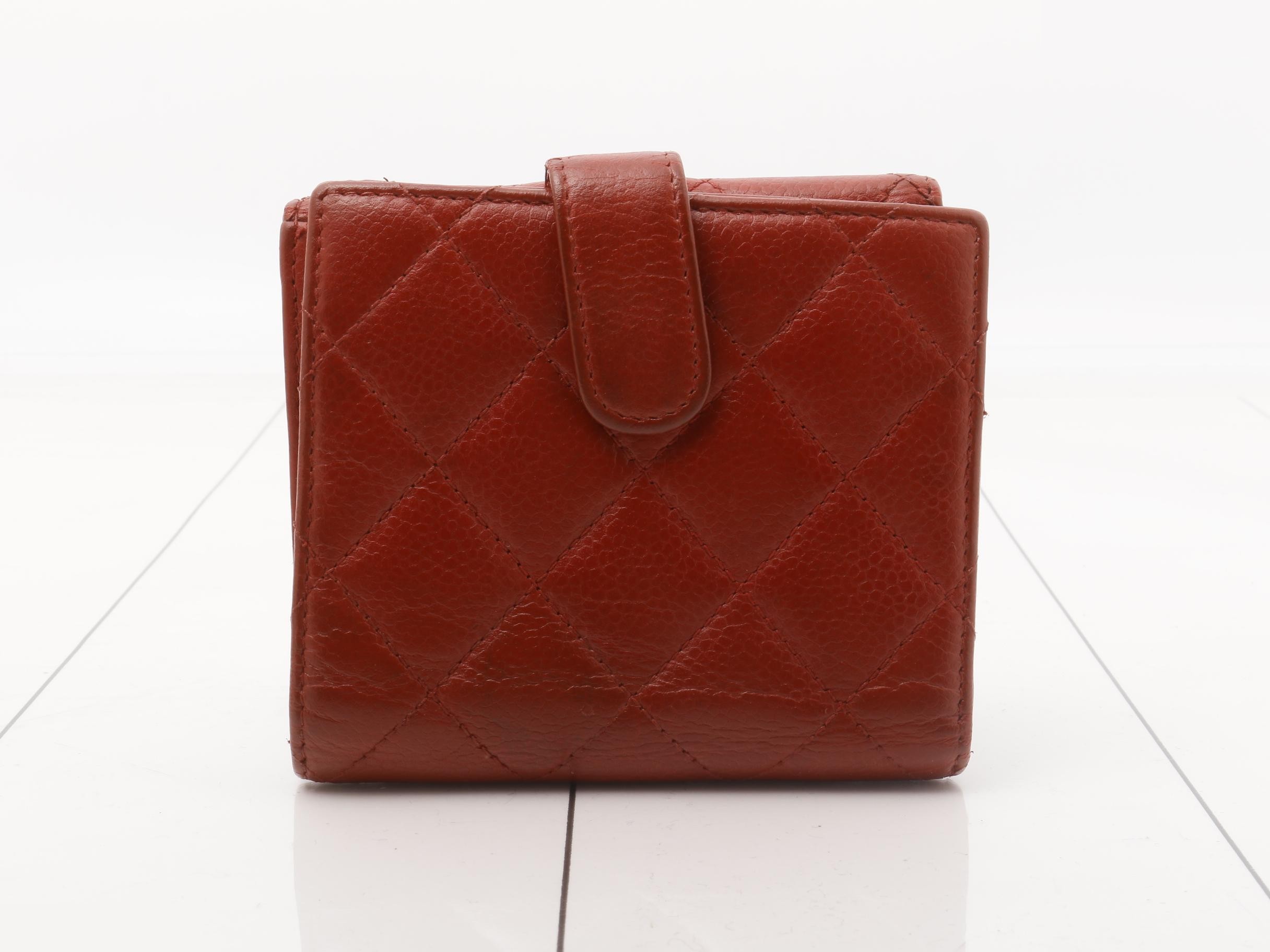 Caviar leather bi-fold wallet — view 2