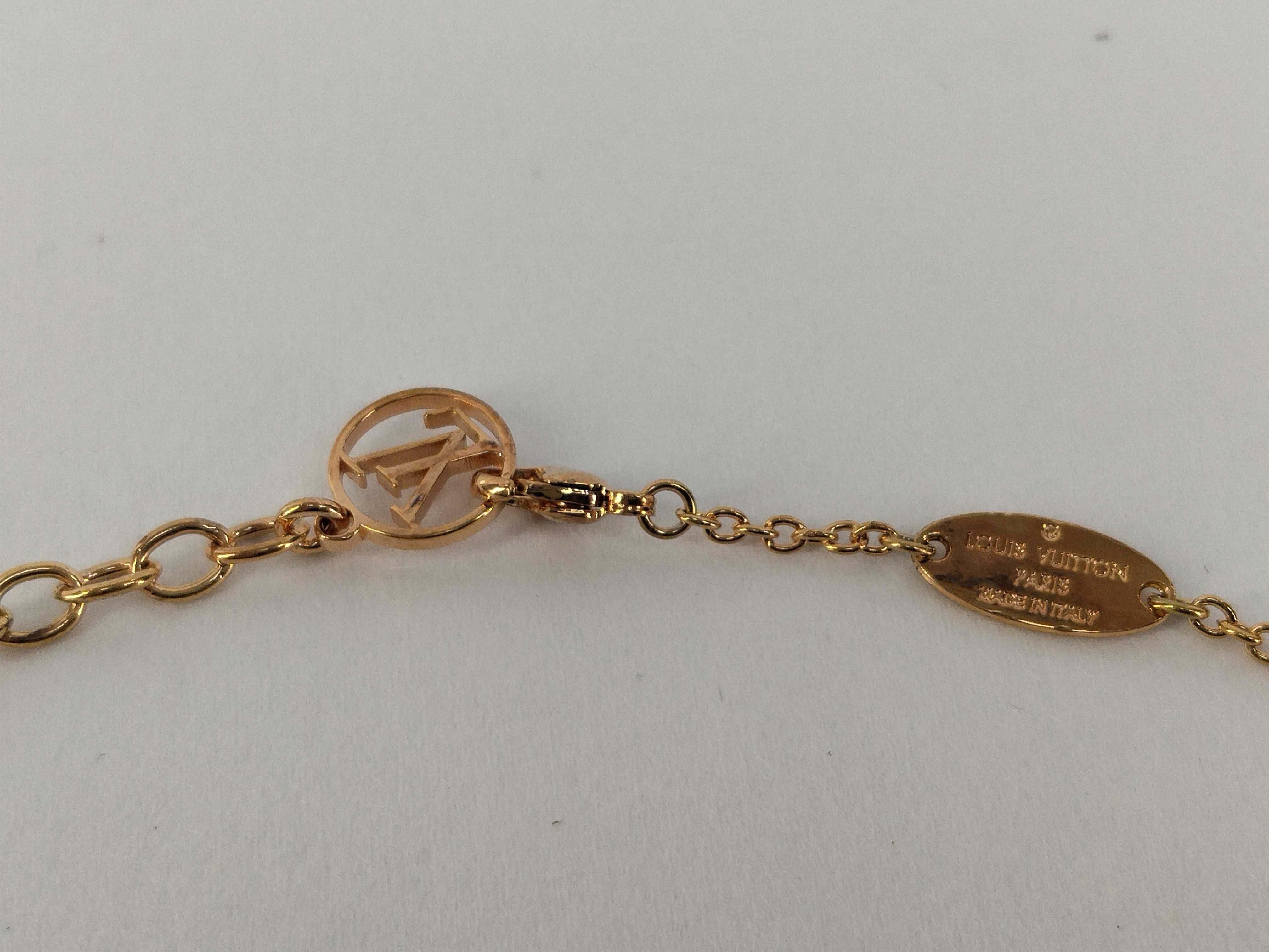 Essential V Necklace — view 3