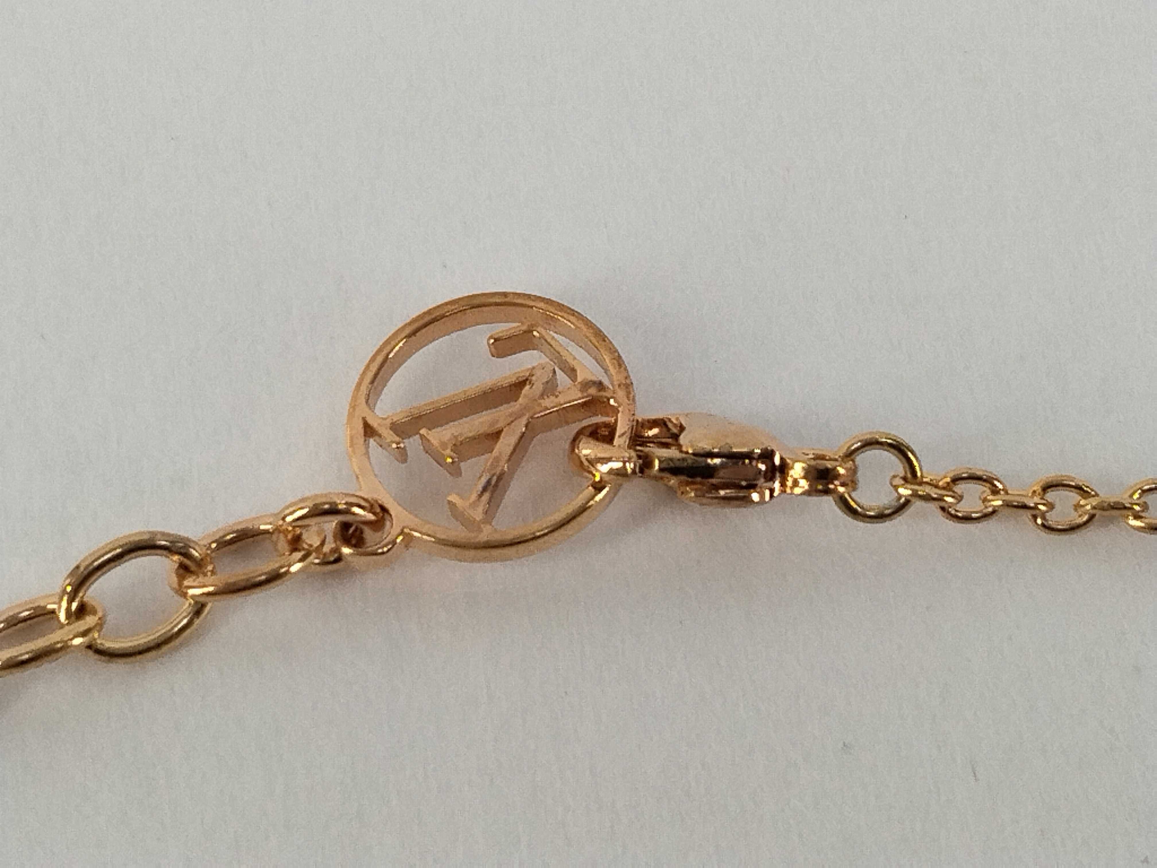 Essential V Necklace — view 4