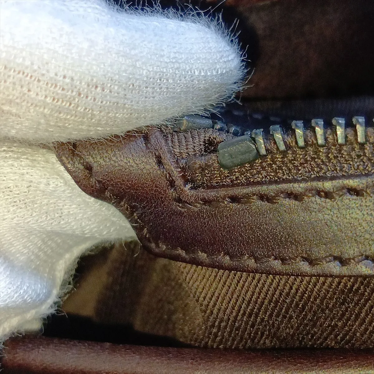 GG Canvas Shoulder Bag (Beige x Brown) — view 14