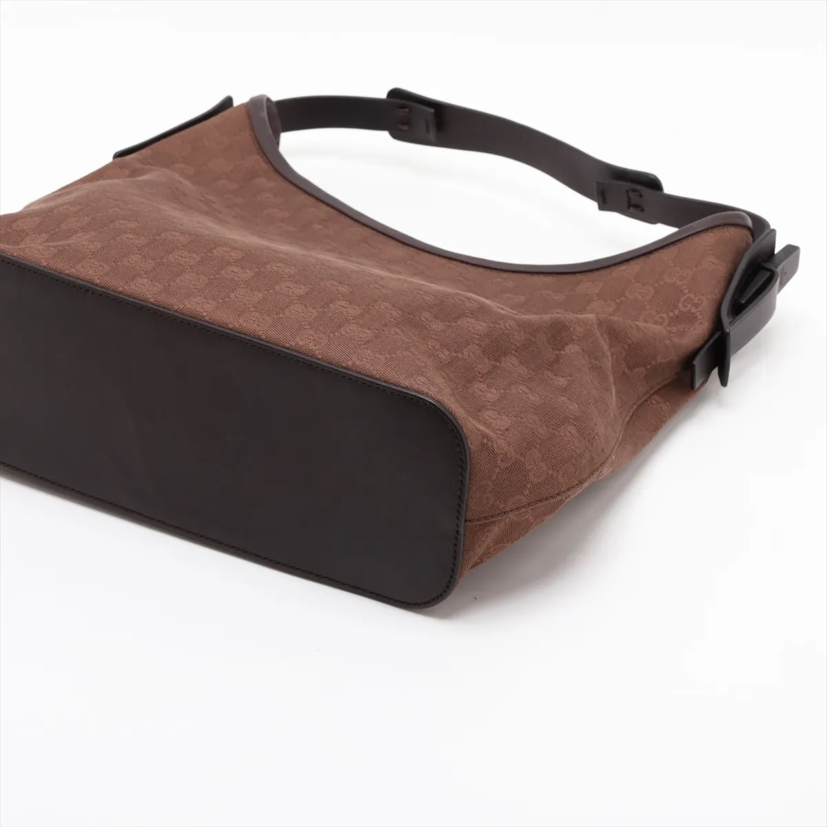 GG Canvas Shoulder Bag (Beige x Brown) — view 3