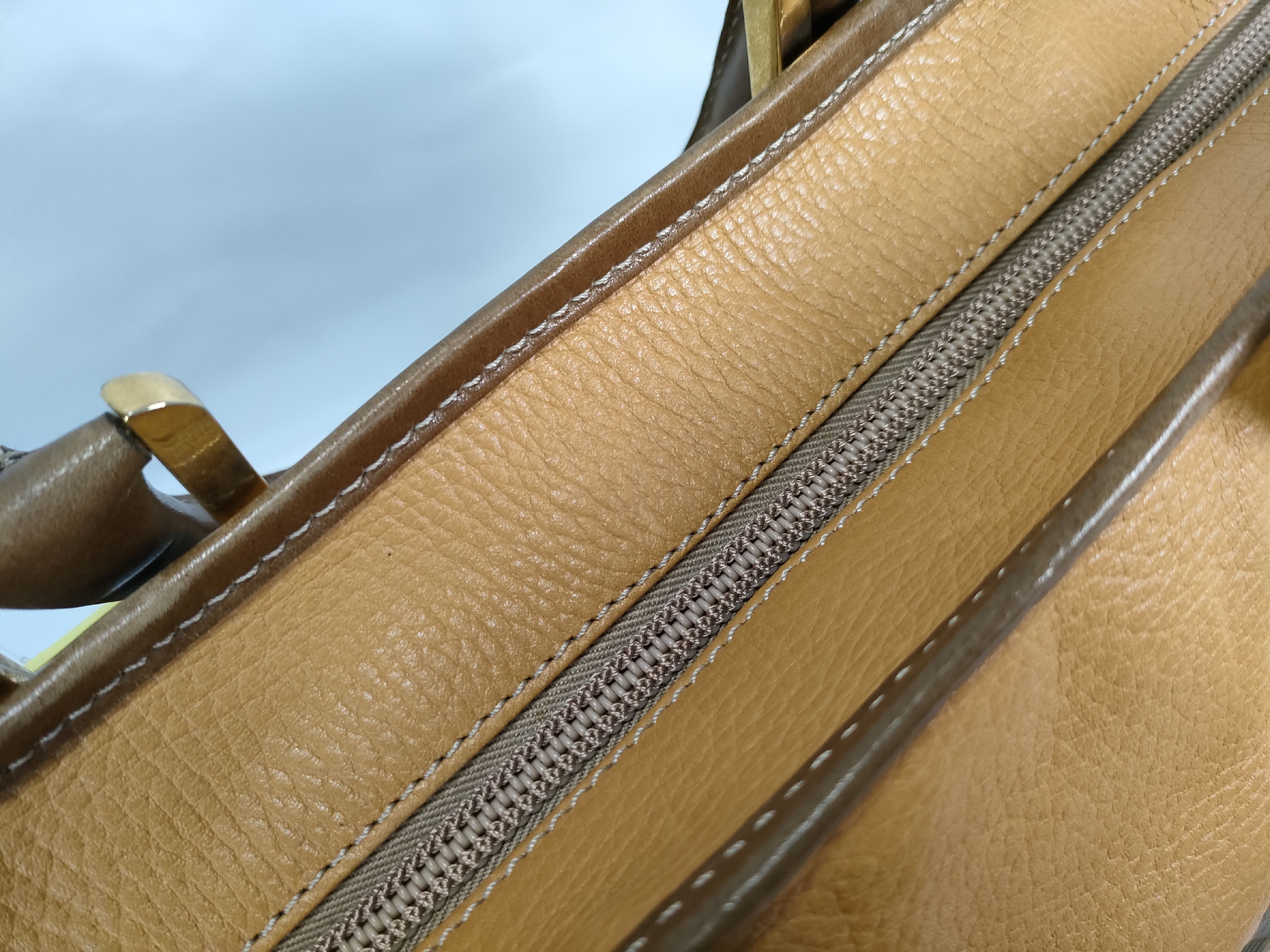 Amazona 28 Shoulder Bag — view 10