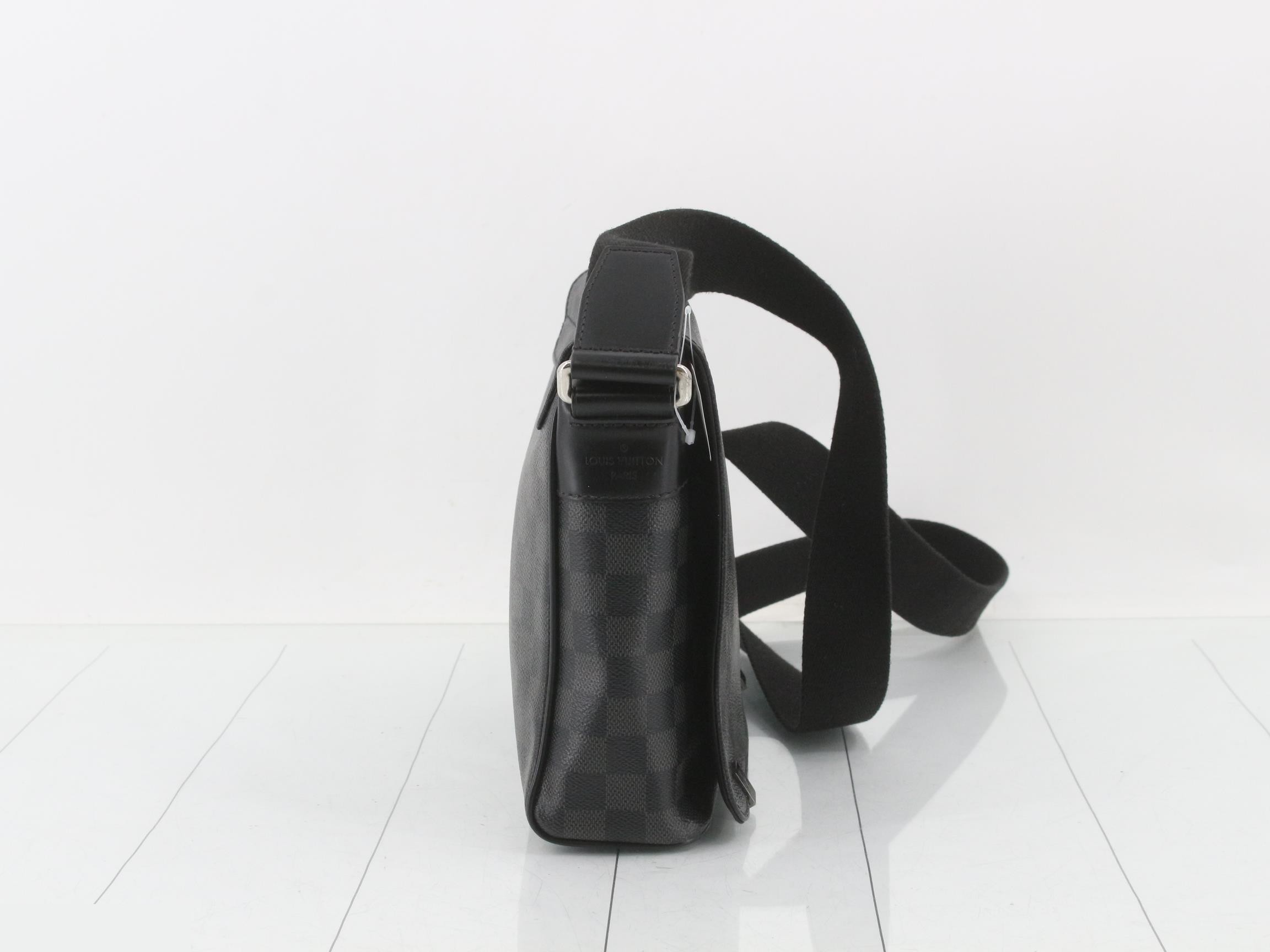 Damier Graphite District PM NM Messenger Bag — view 4