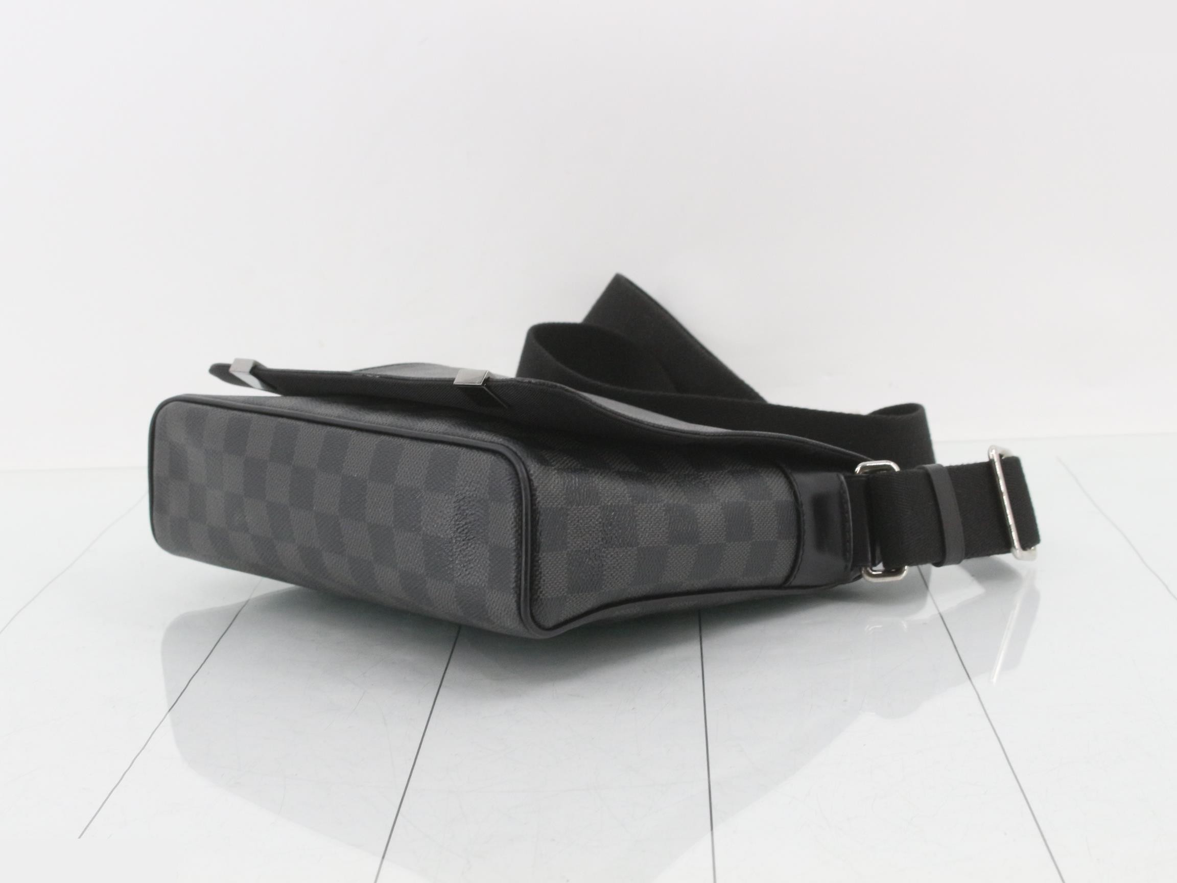 Damier Graphite District PM NM Messenger Bag — view 6