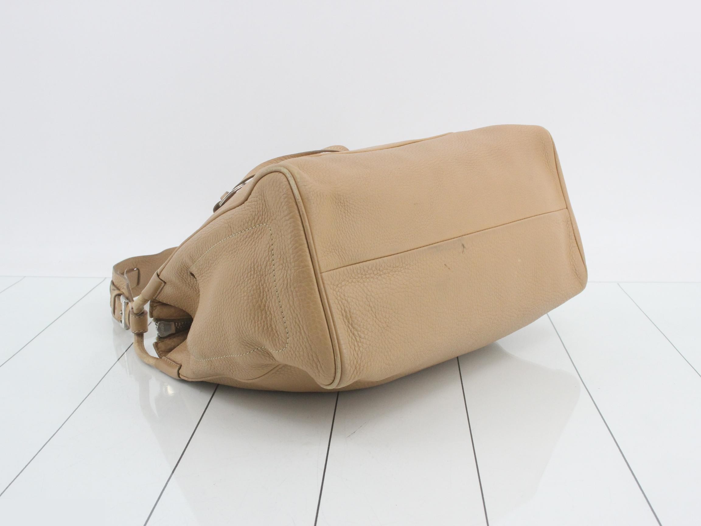 Other lines: One-shoulder bag, Vitello Daino, beige — view 5