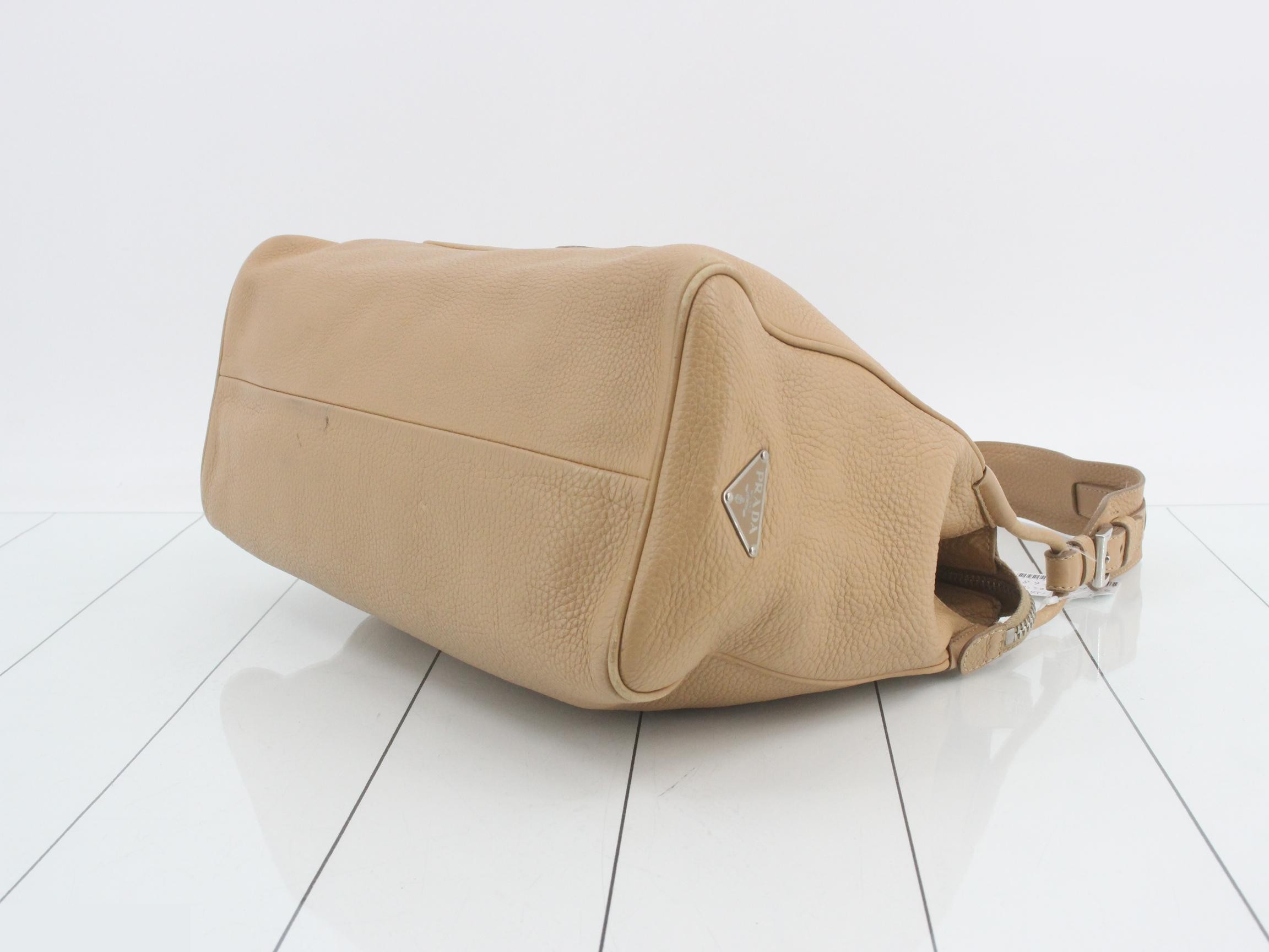 Other lines: One-shoulder bag, Vitello Daino, beige — view 6