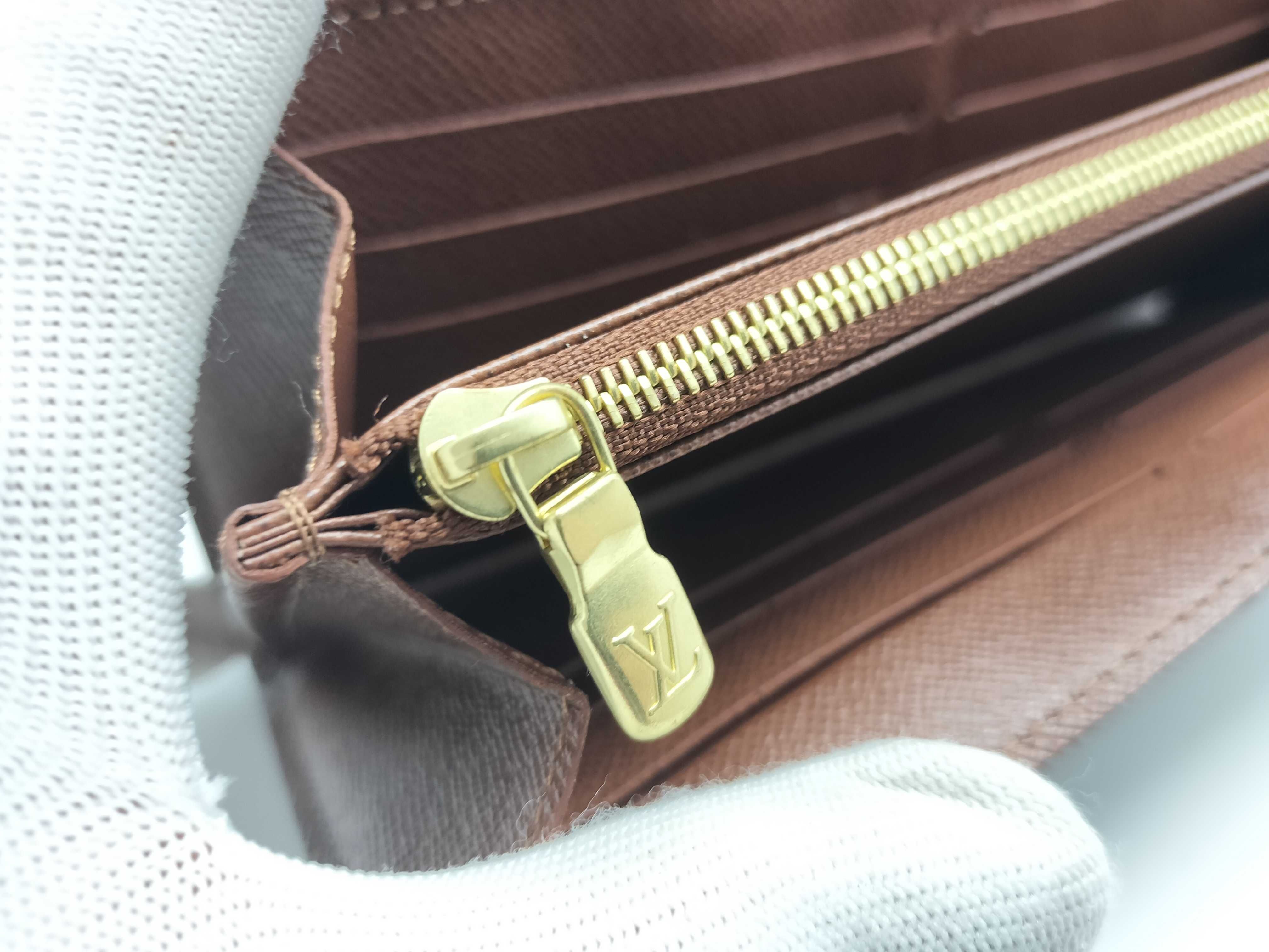Monogram Portefeuille Sarah Wallet — view 9