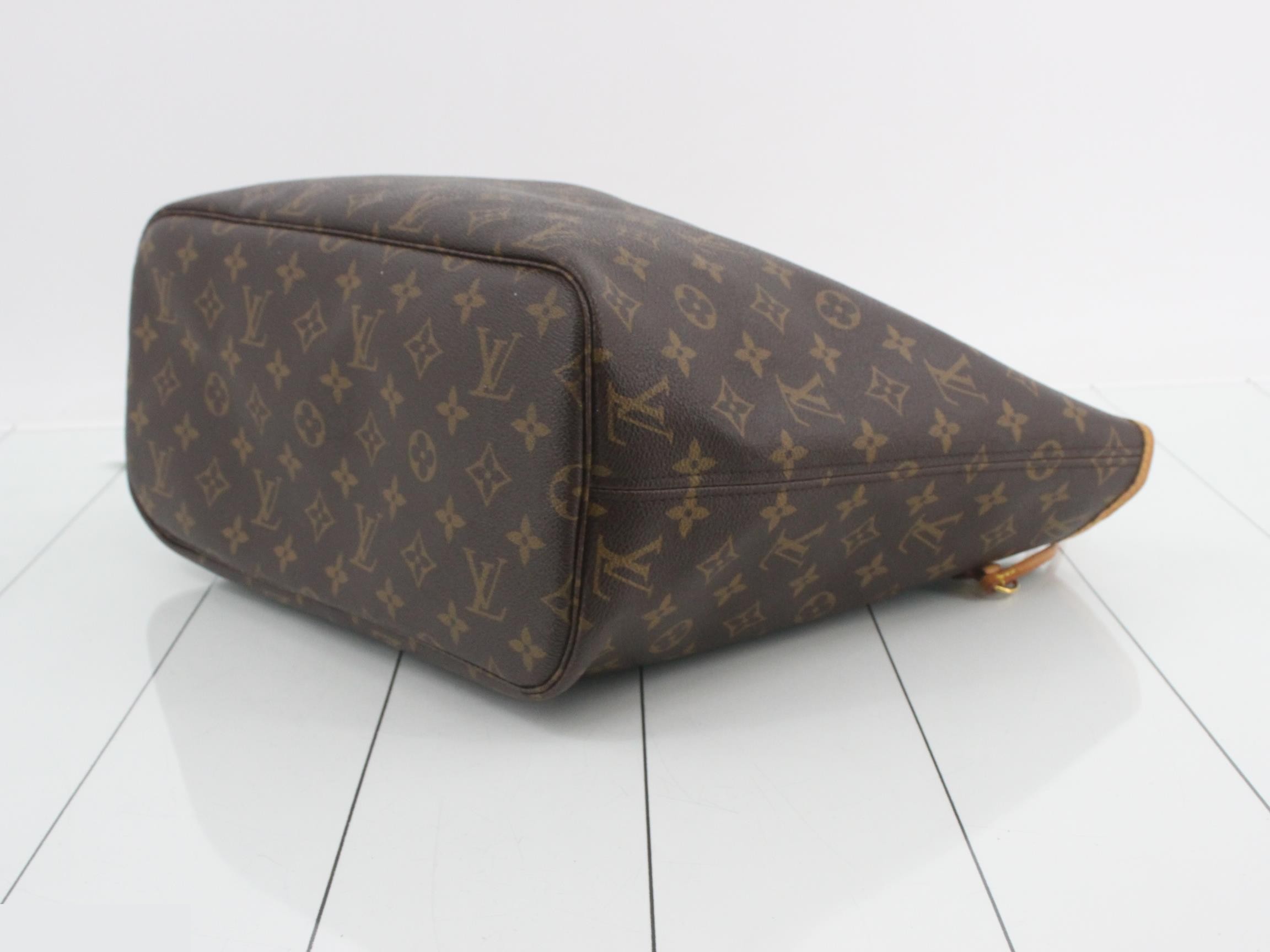 Monogram Neverfull MM Tote Bag — view 6