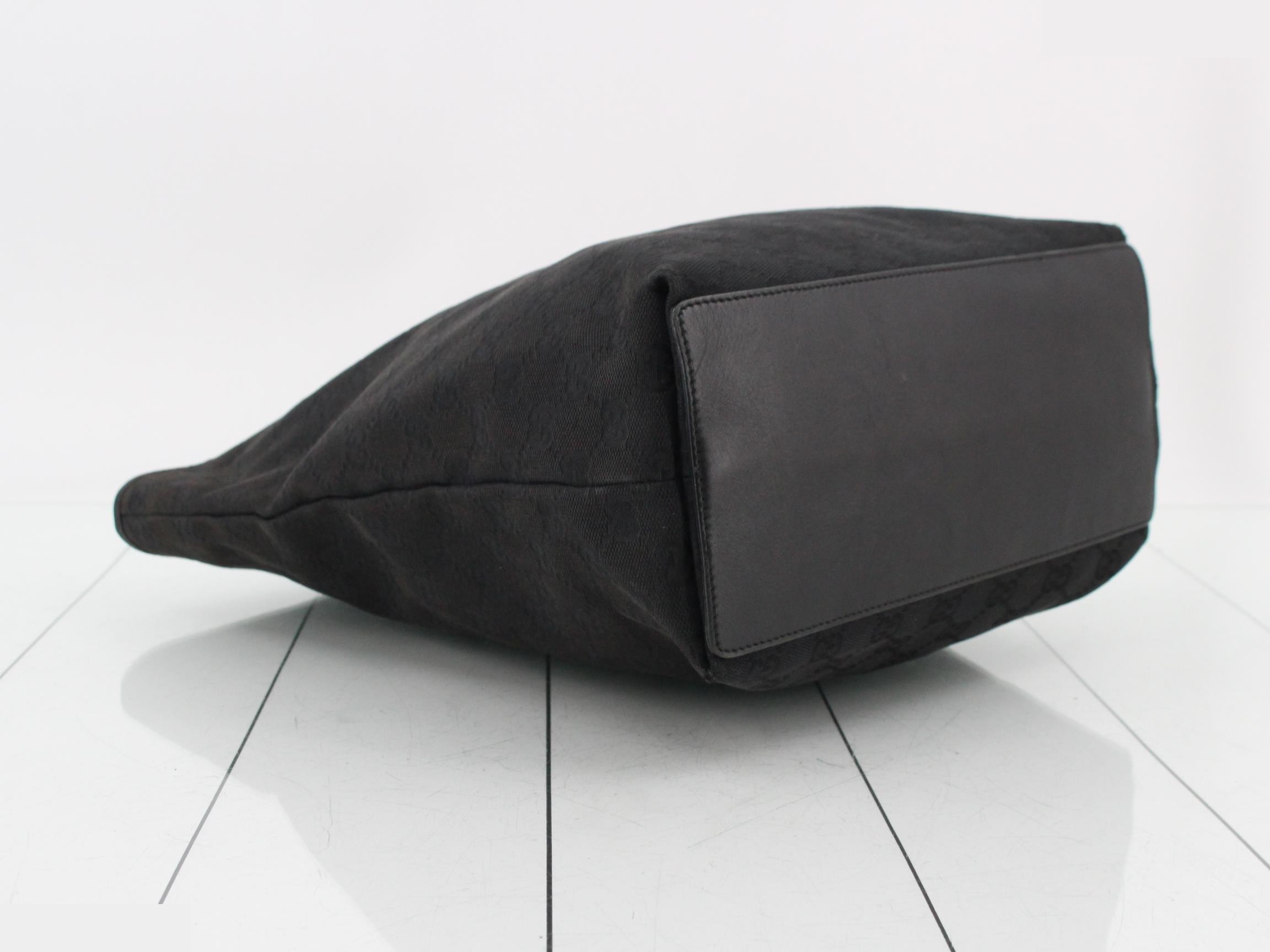 GG Canvas (Bag) - Shoulder Bag — view 5