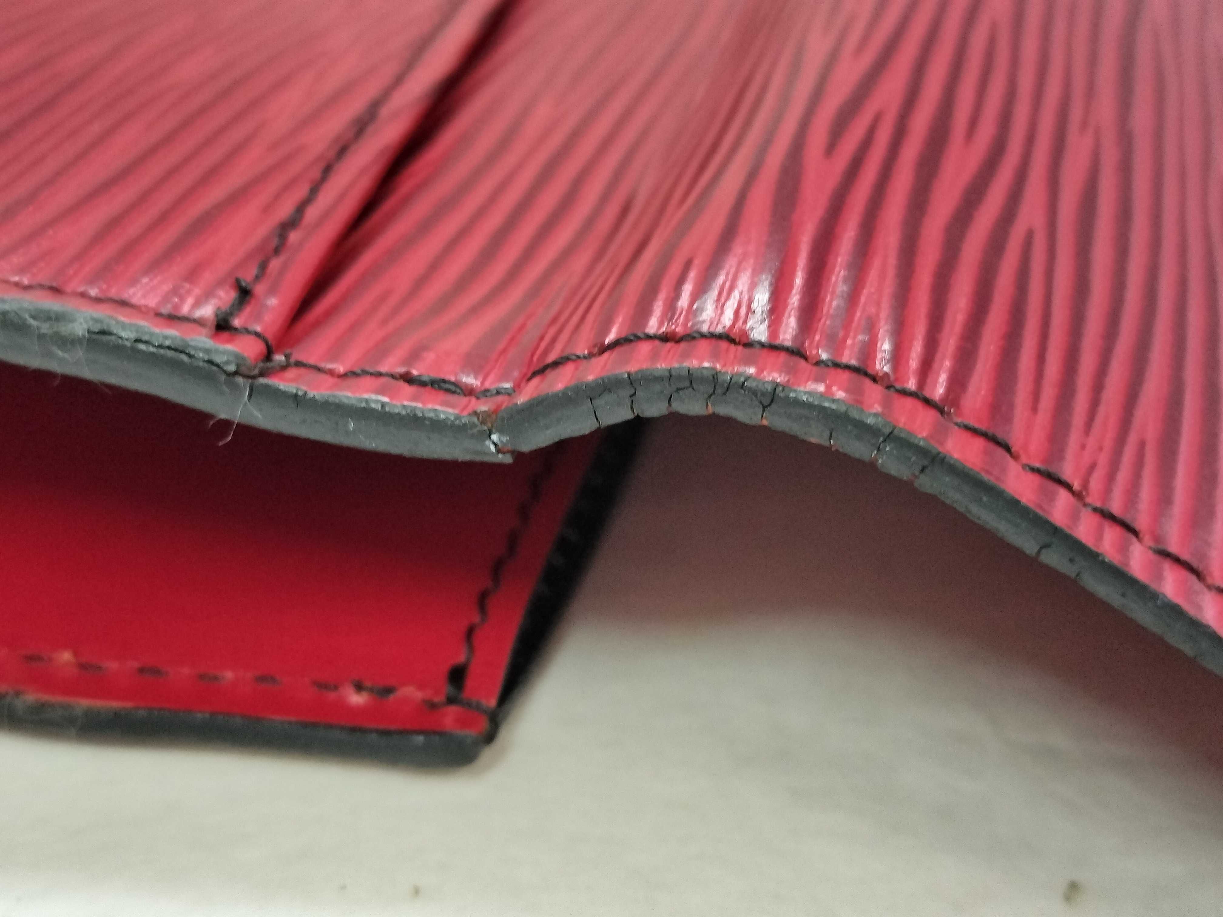 Epi Art Deco Second Bag Red M52637 VU8901 Second Bag — view 13