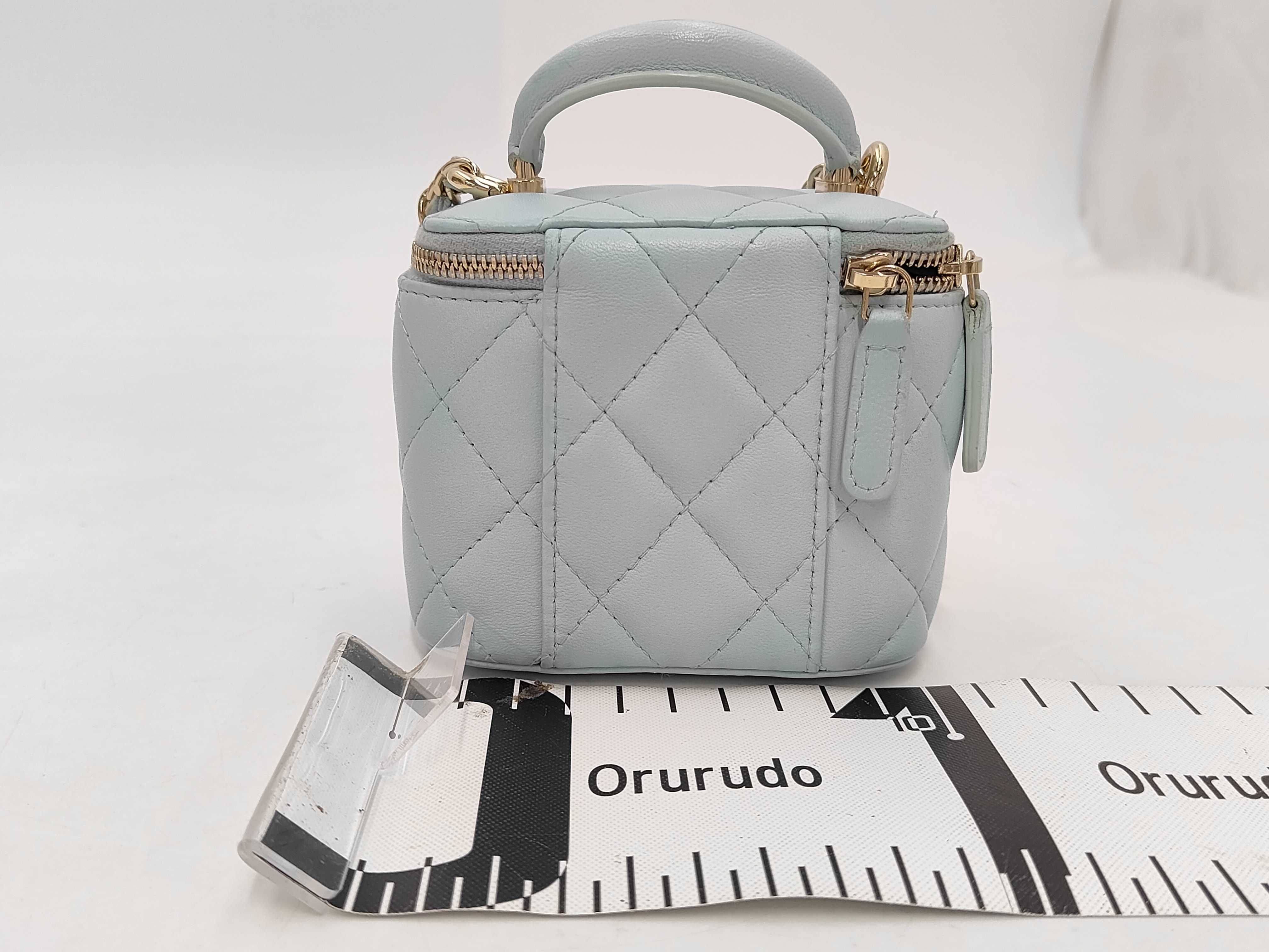 Matelassé Handbag Shoulder Bag — view 2