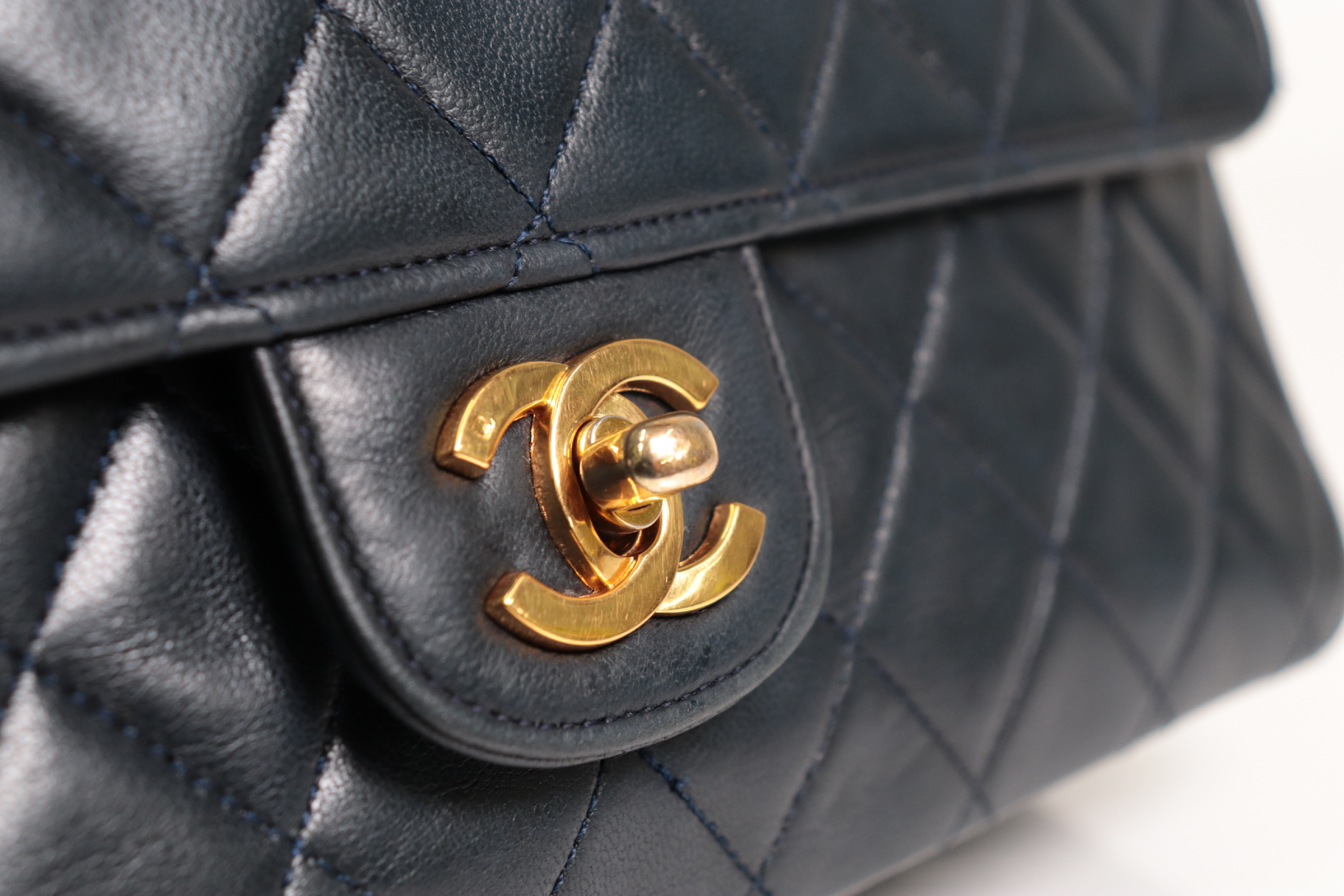 W-Flap 27 Lambskin 2.55 Chain Shoulder Bag Navy (Serial Number 0) — view 8