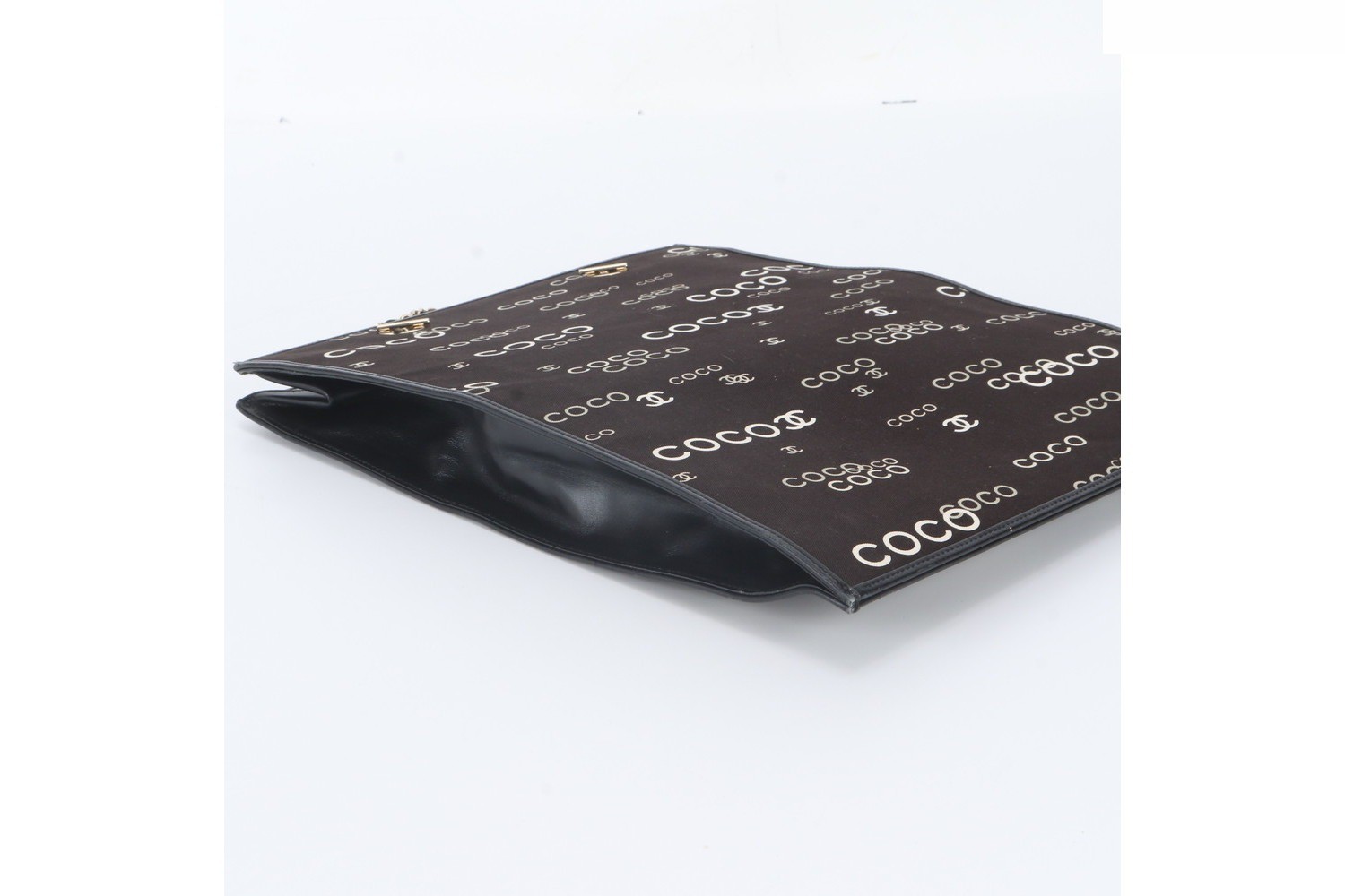 Serial sticker included. CC Coco Mark logo flat shopper bag. — view 5