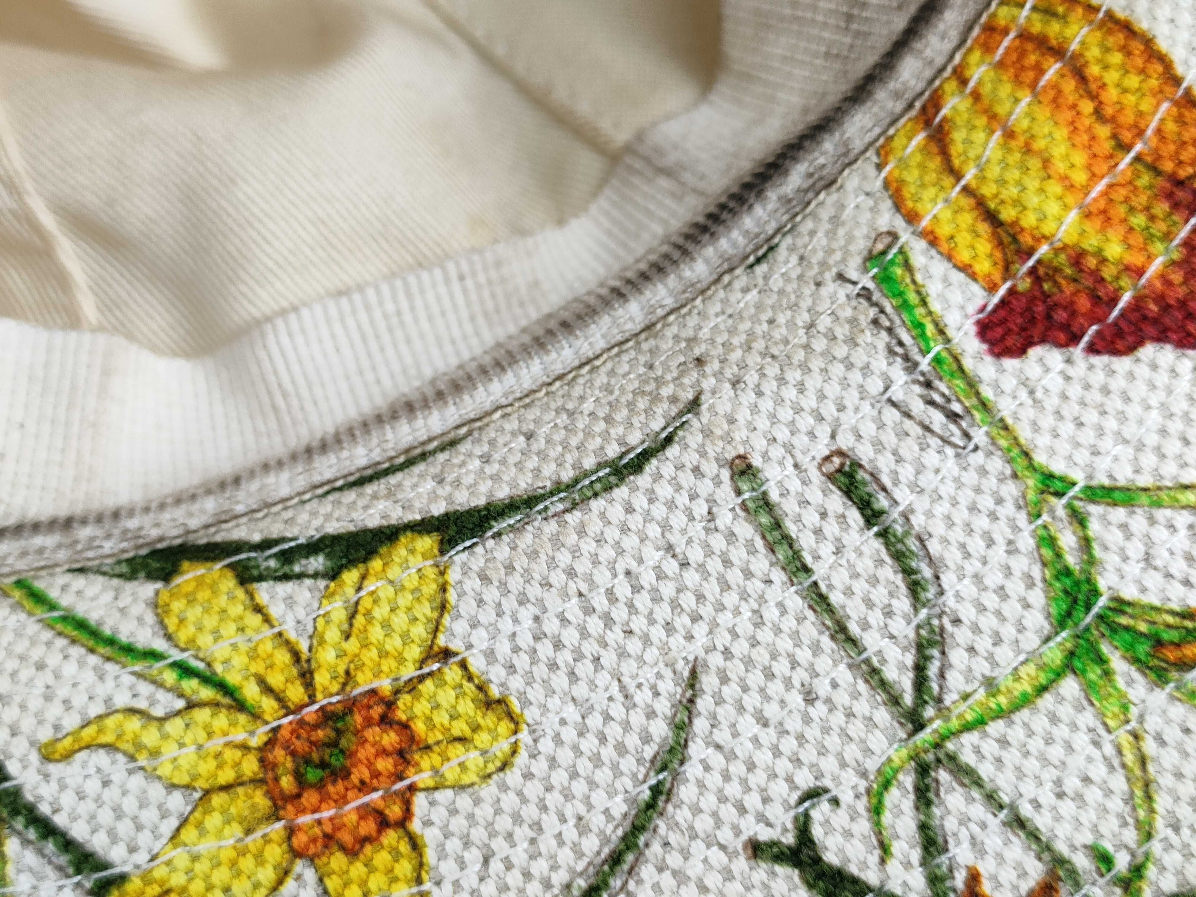 hat, Flora design, and other accessories. — view 11