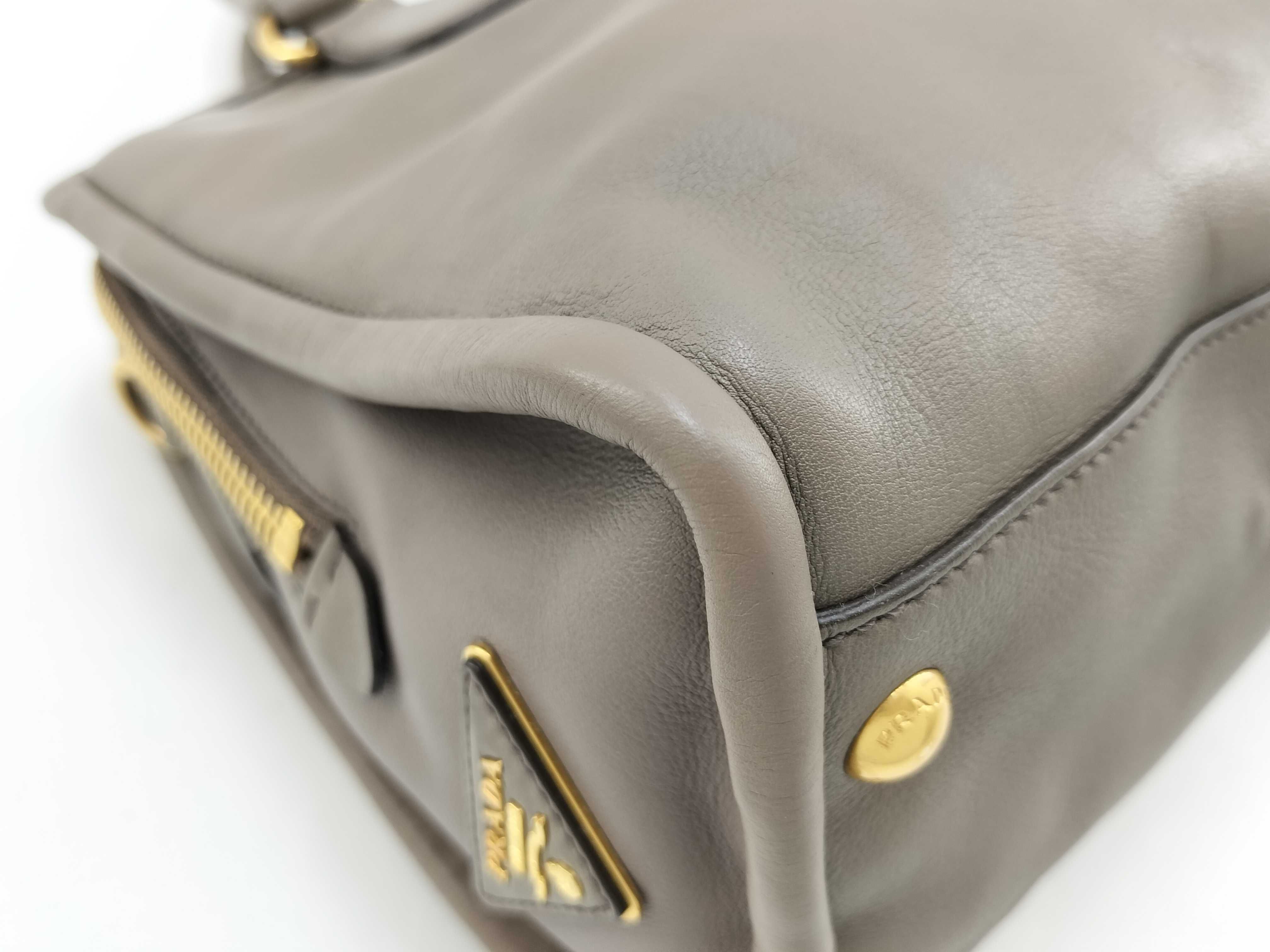 City Calf Leather 2-Way Bag Gray BN2205 Handbag — view 9