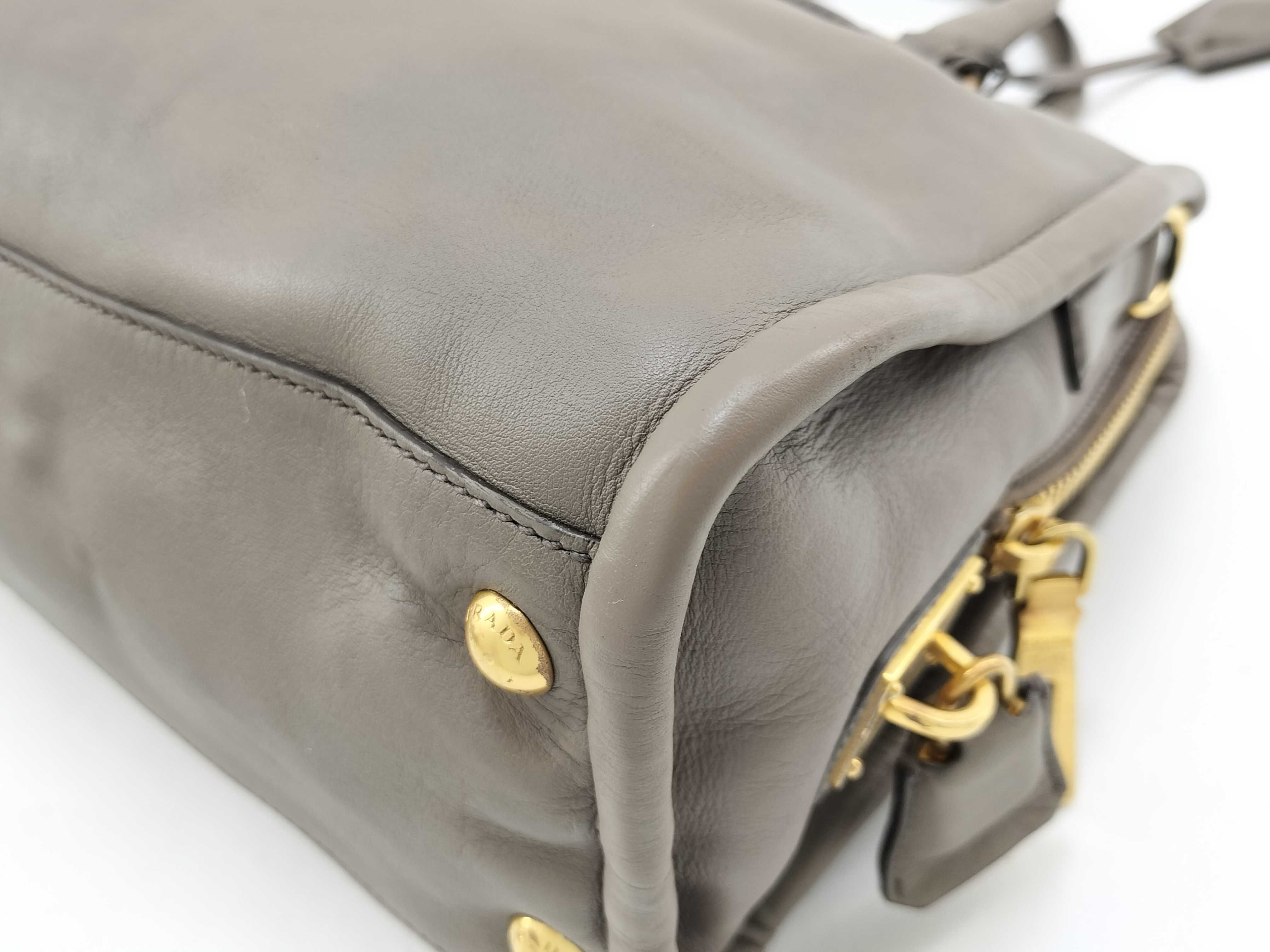 City Calf Leather 2-Way Bag Gray BN2205 Handbag — view 10