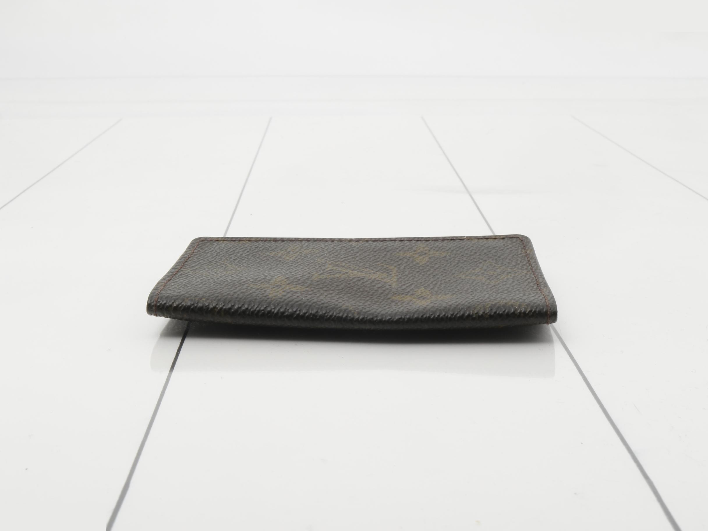 Card case — view 3
