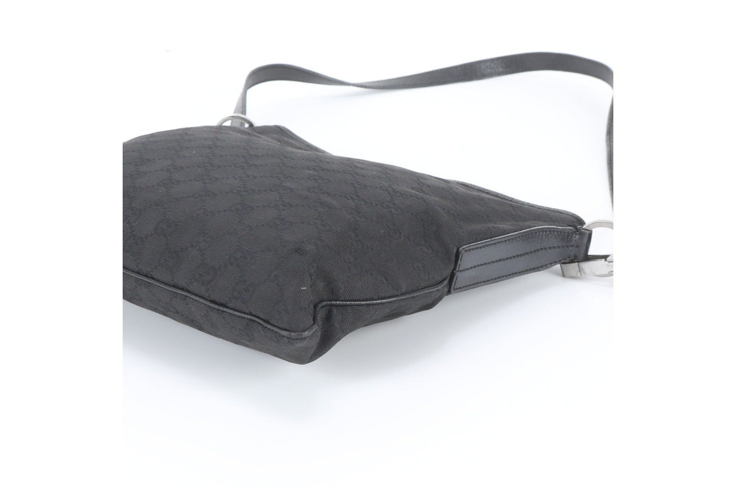 GG Canvas 113013 Leather Shoulder Bag — view 4