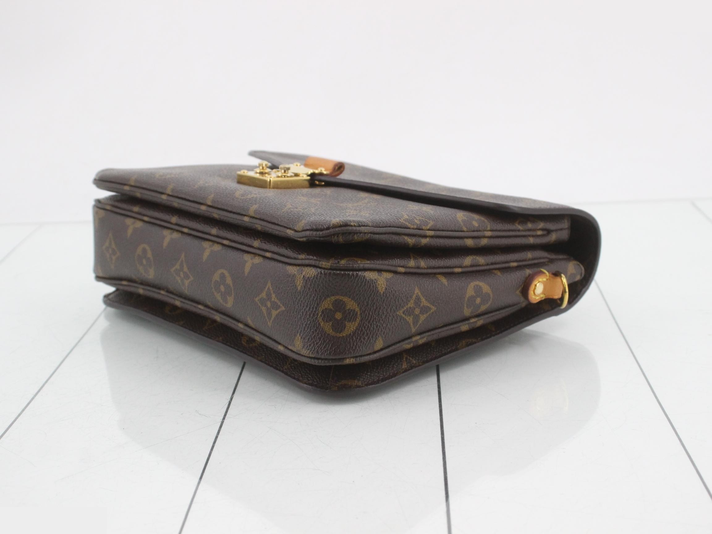 Monogram Pochette Metis MM 2-Way Handbag — view 6