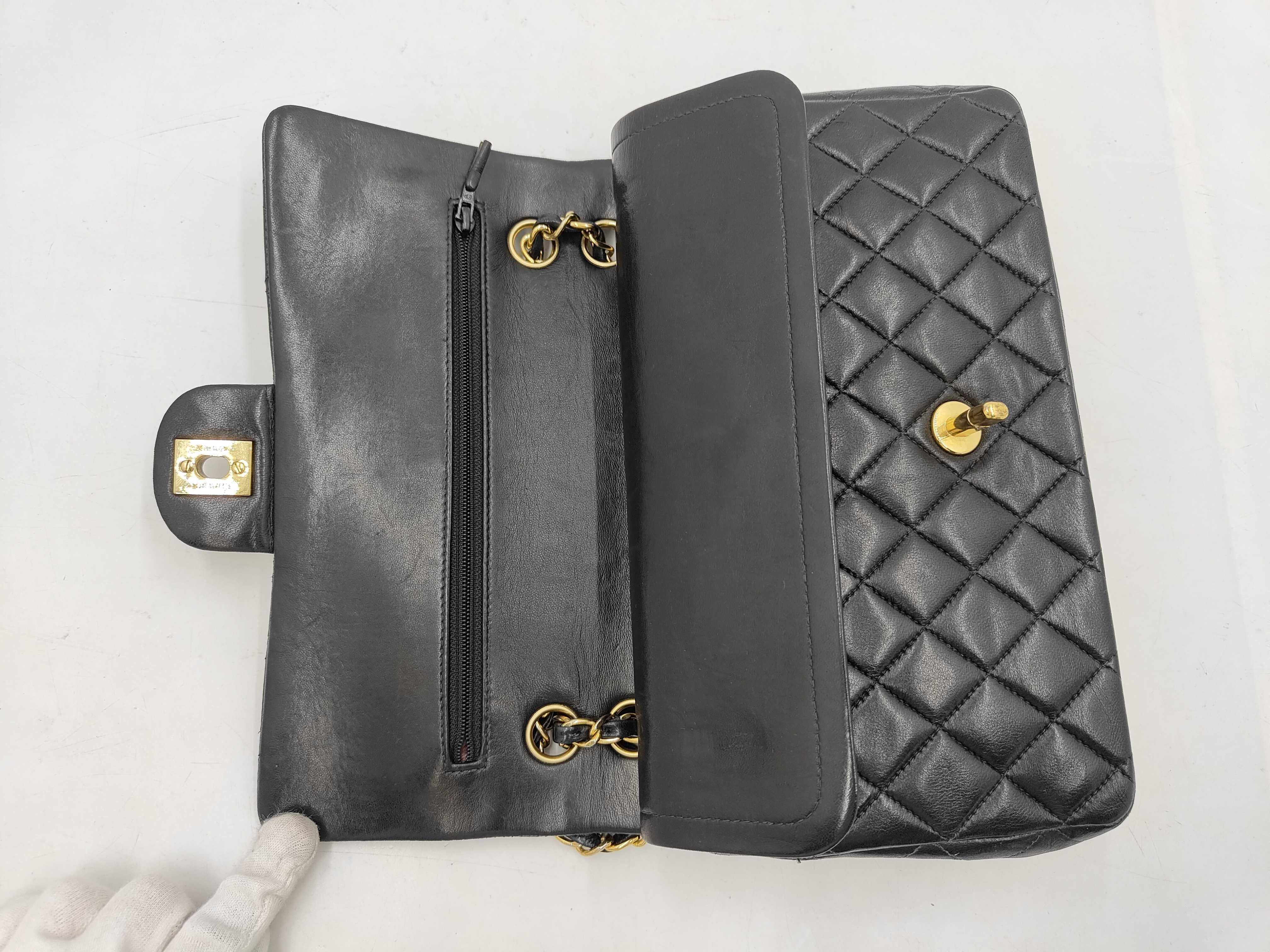 Matelassé 25 Double Flap Chain Shoulder Bag, Lambskin, No. 8 — view 8