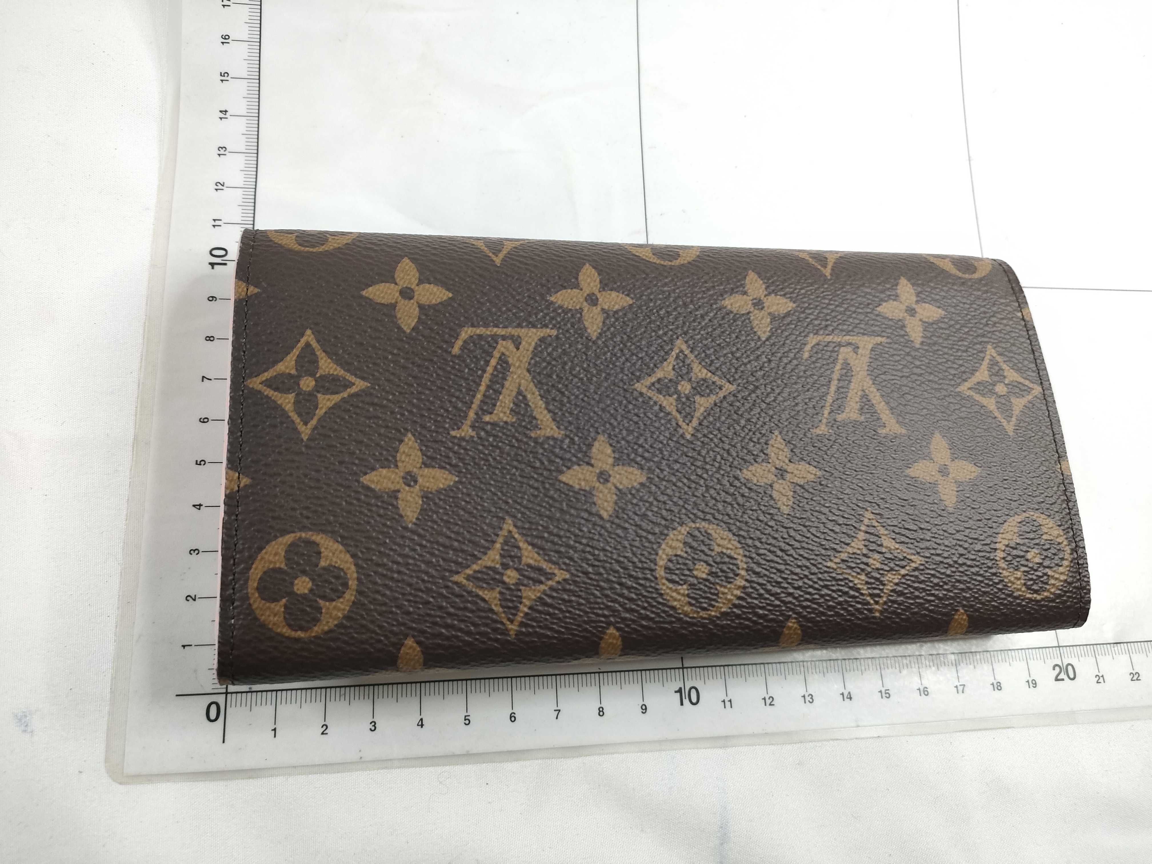 Monogram LV M68313 VM3200 Wallet — view 2