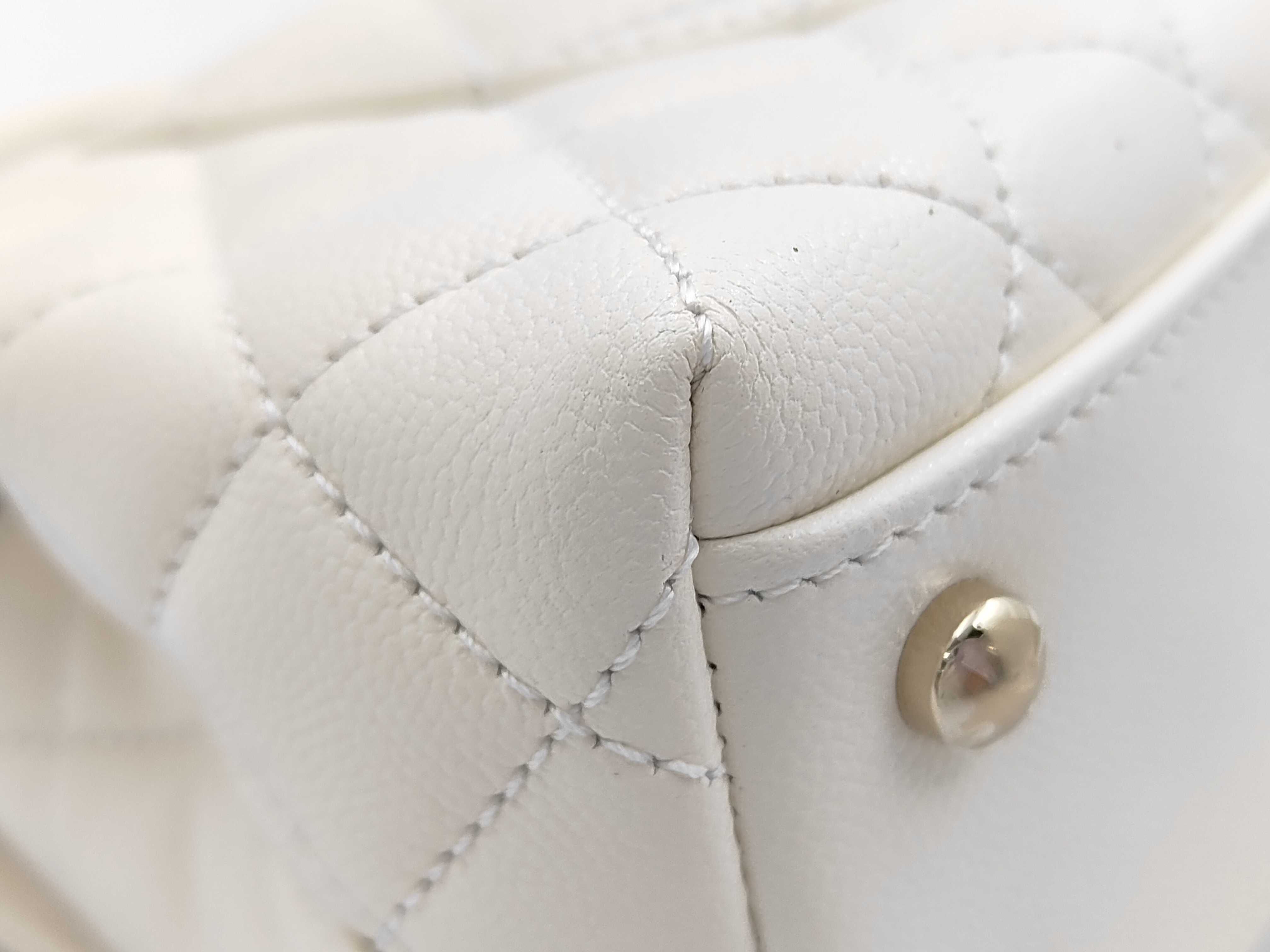 Coco Handle 24 XS Matelassé Caviar Skin White Gold Hardware A92990 Shoulder Bag — view 6